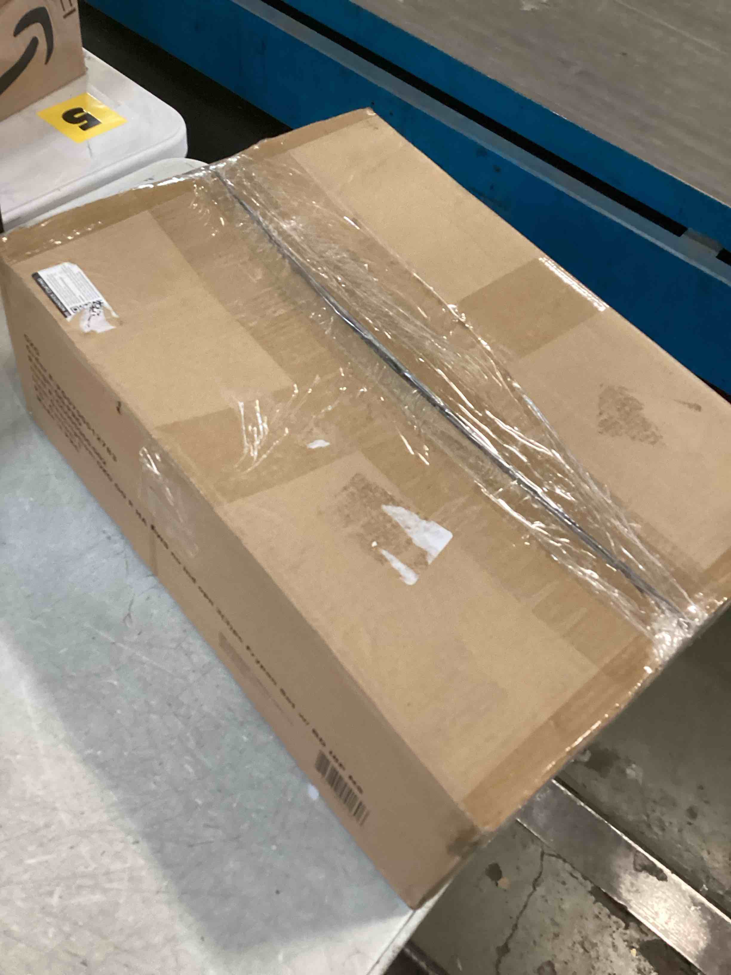 https://s3.amazonaws.com/lotting-images-prod/bidfta/PNK3448184_1745848223575.jpeg