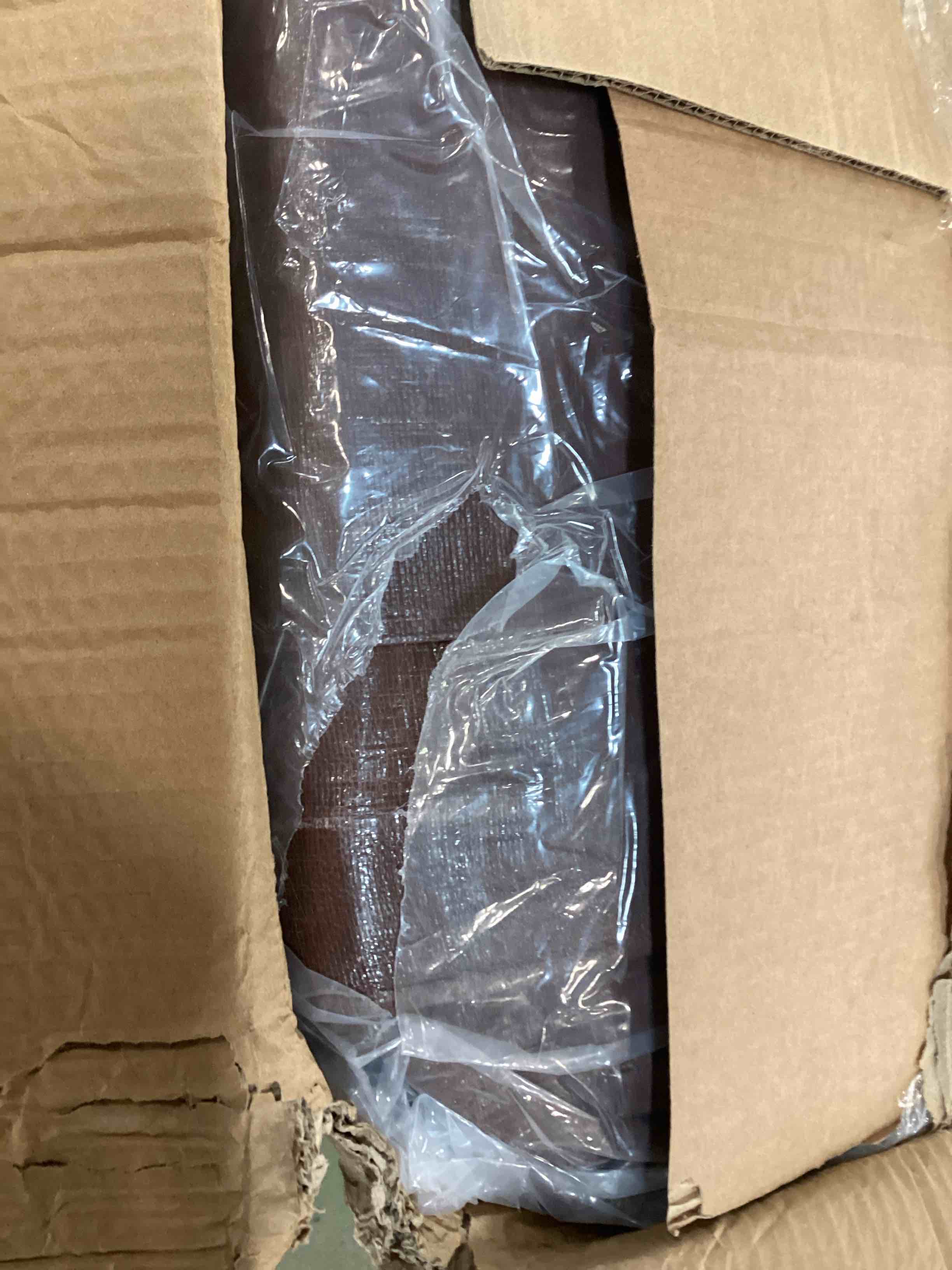 https://s3.amazonaws.com/lotting-images-prod/bidfta/PNK3448536_1746455144856.jpeg