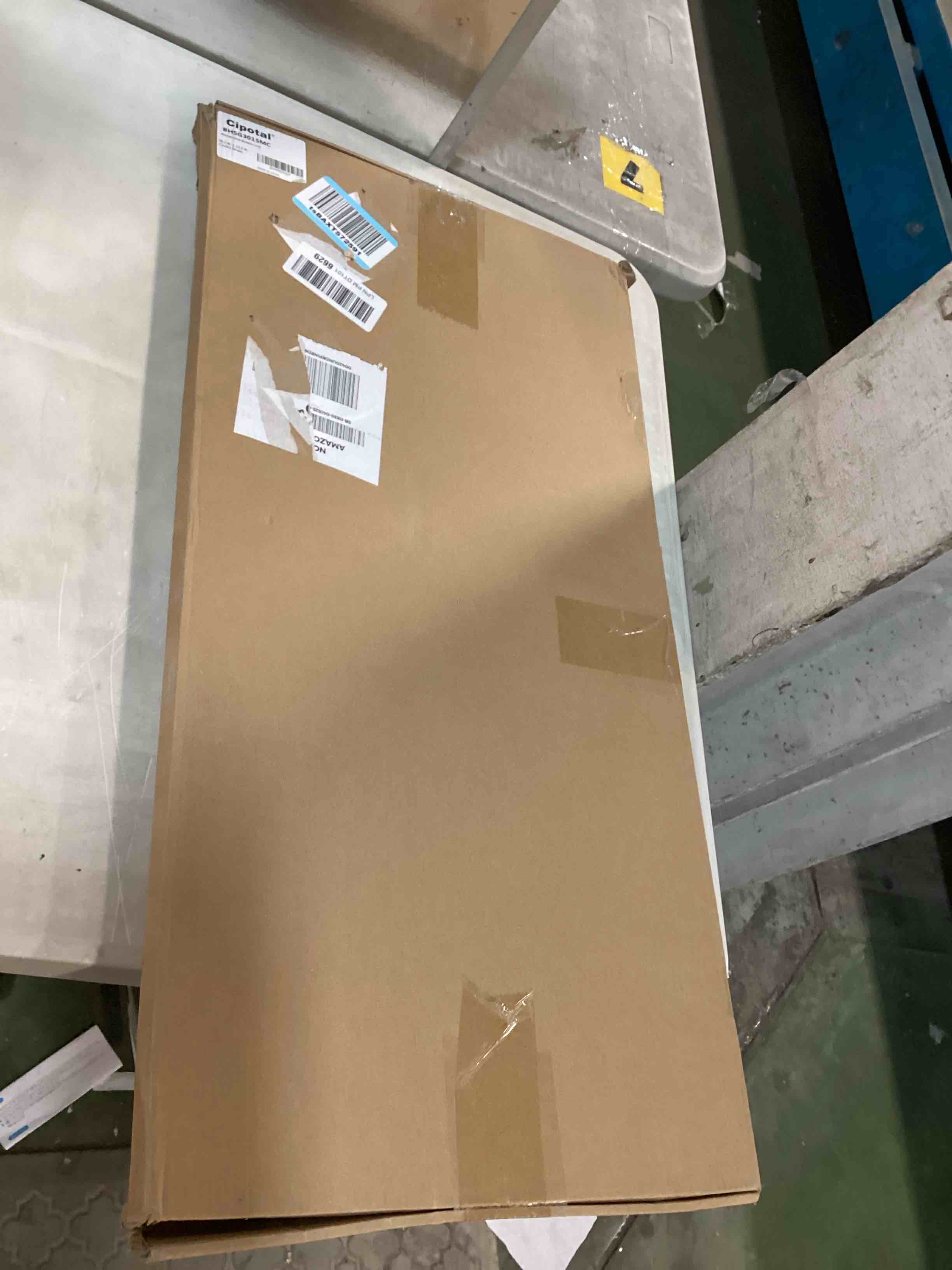 https://s3.amazonaws.com/lotting-images-prod/bidfta/PNK3448569_1746457695958.jpeg