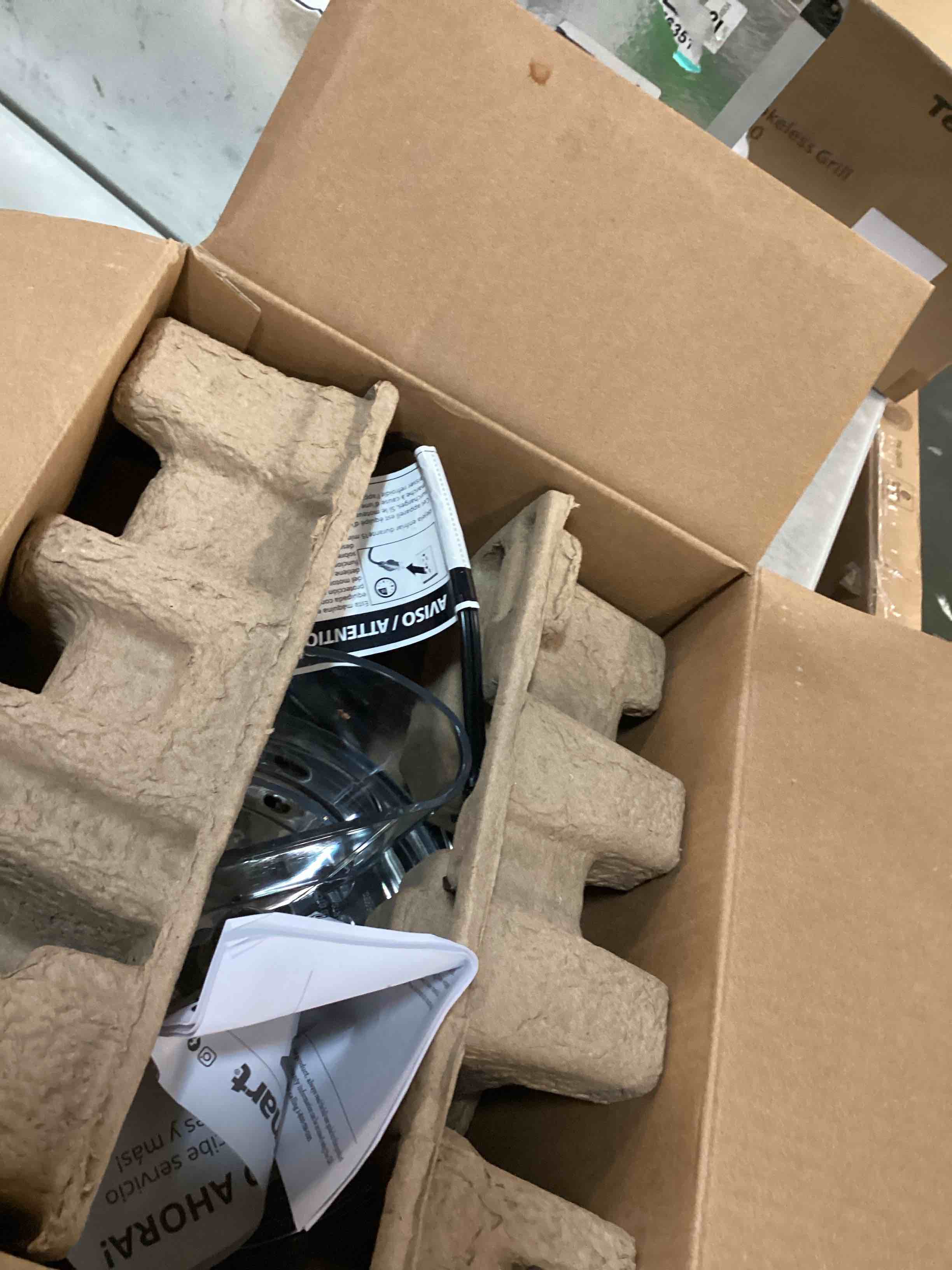 https://s3.amazonaws.com/lotting-images-prod/bidfta/PNK3448620_1746460594402.jpeg