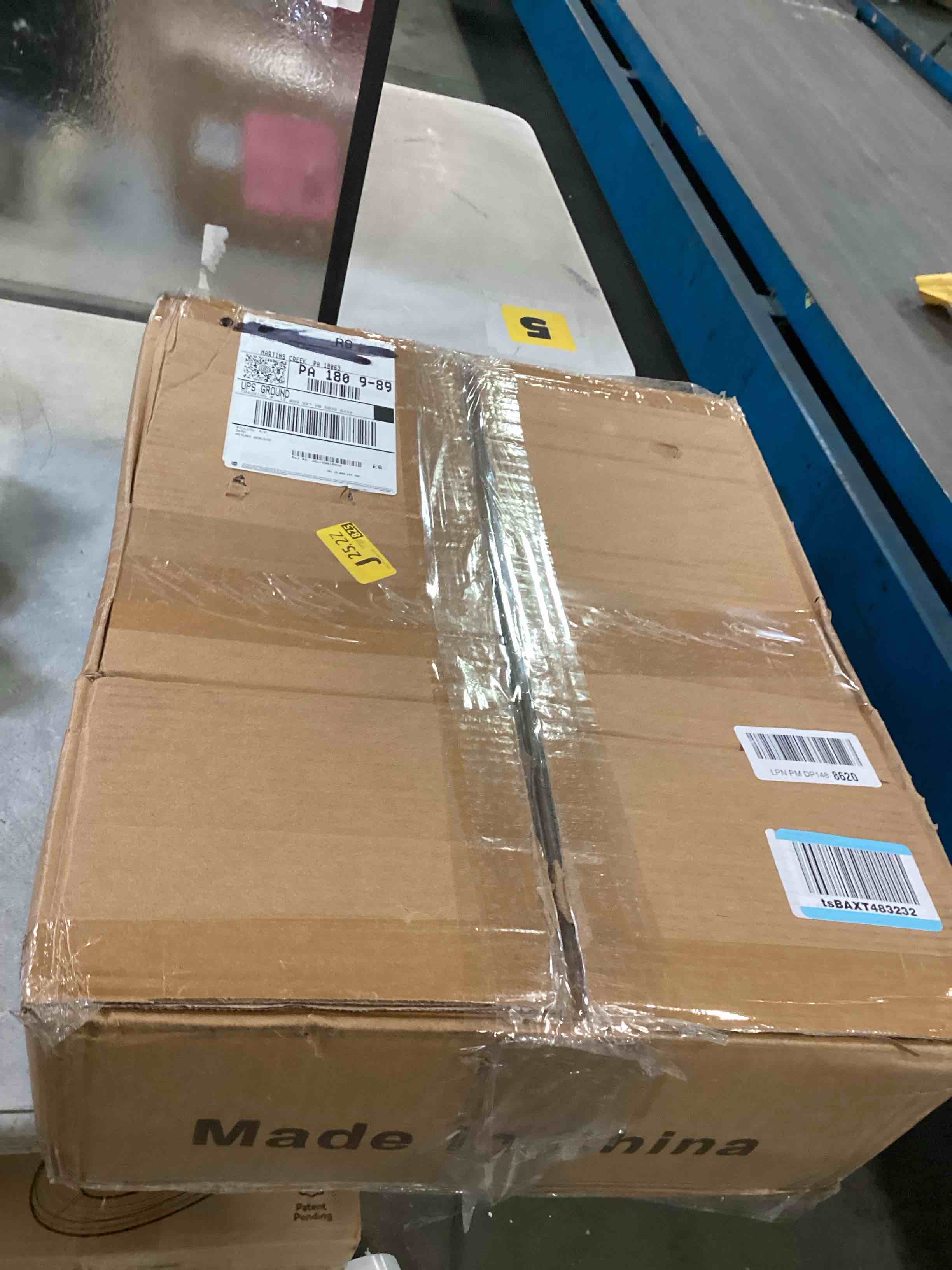 https://s3.amazonaws.com/lotting-images-prod/bidfta/PNK3449779_1746800399762.jpeg