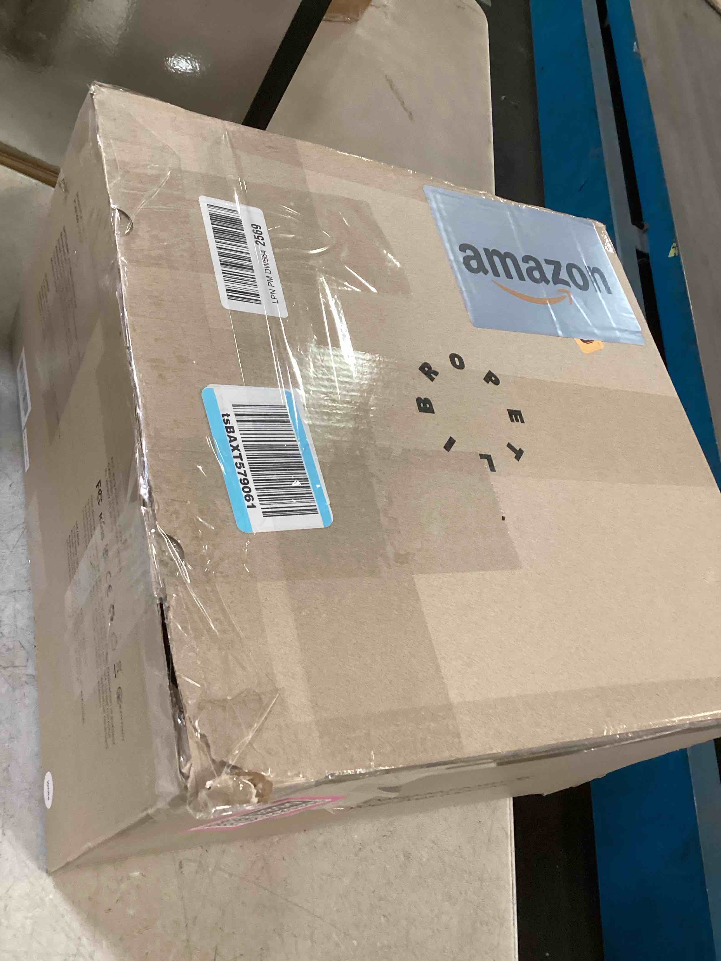 https://s3.amazonaws.com/lotting-images-prod/bidfta/PNK3449890_1746813213987.jpeg