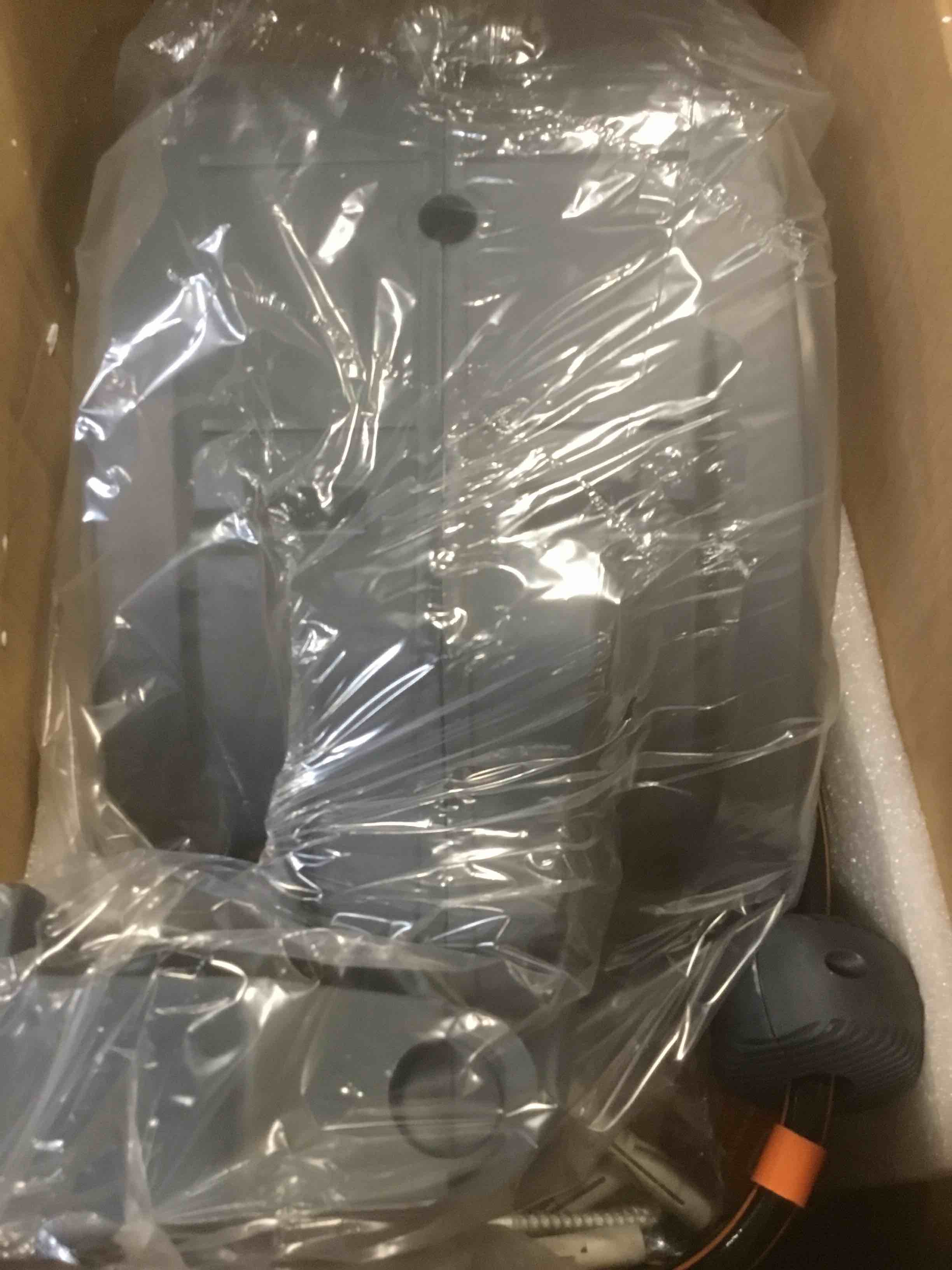 https://s3.amazonaws.com/lotting-images-prod/bidfta/PNK3451326_1749309863632.jpeg