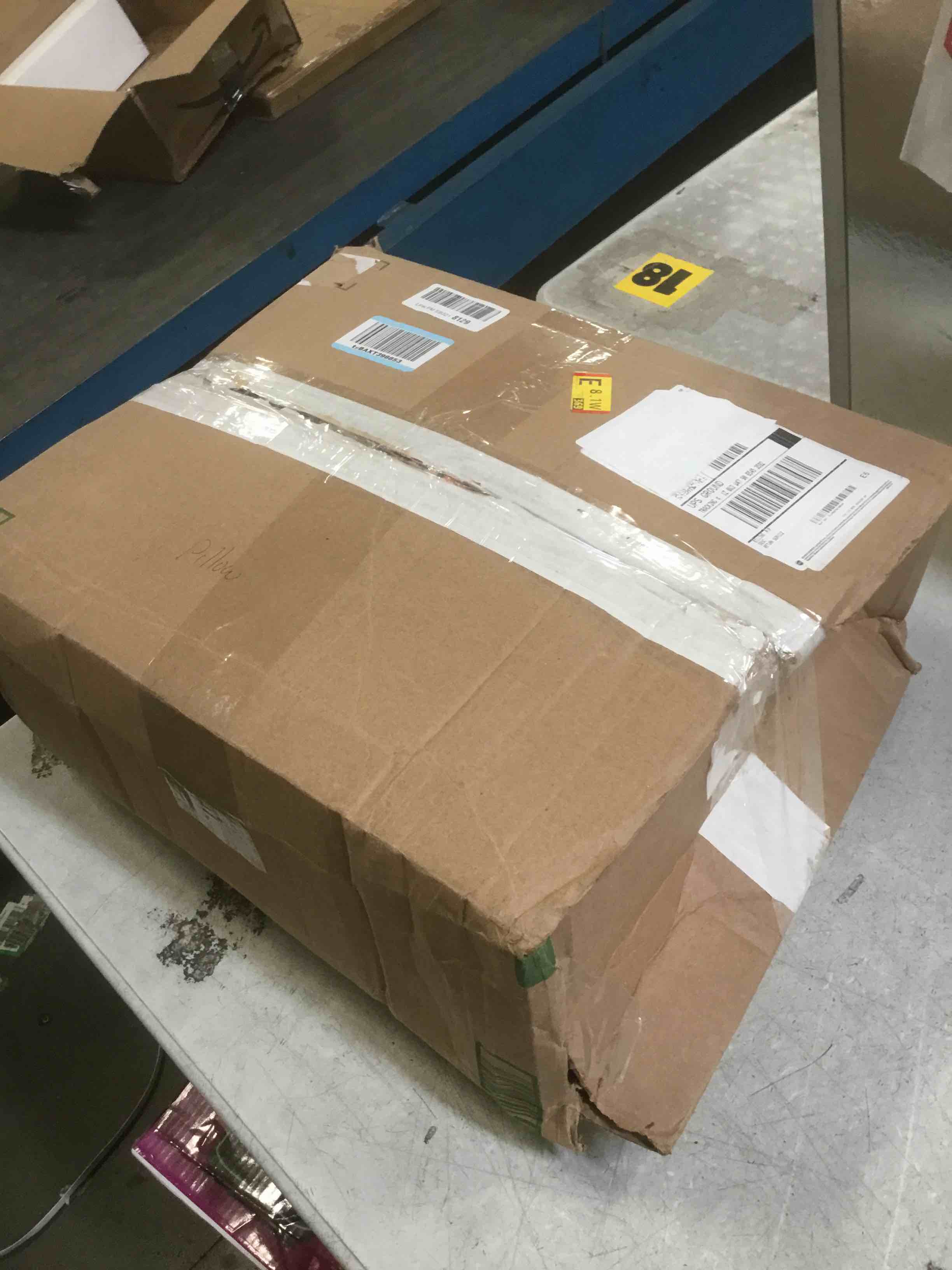 https://s3.amazonaws.com/lotting-images-prod/bidfta/PNK3451726_1749657105508.jpeg