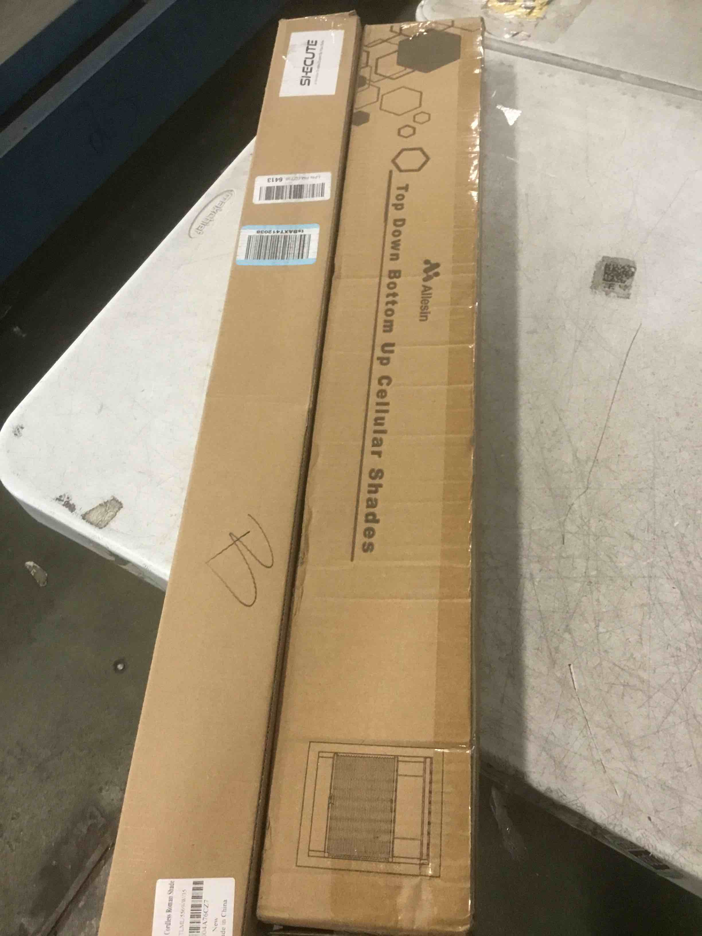https://s3.amazonaws.com/lotting-images-prod/bidfta/PNK3452285_1749917466313.jpeg
