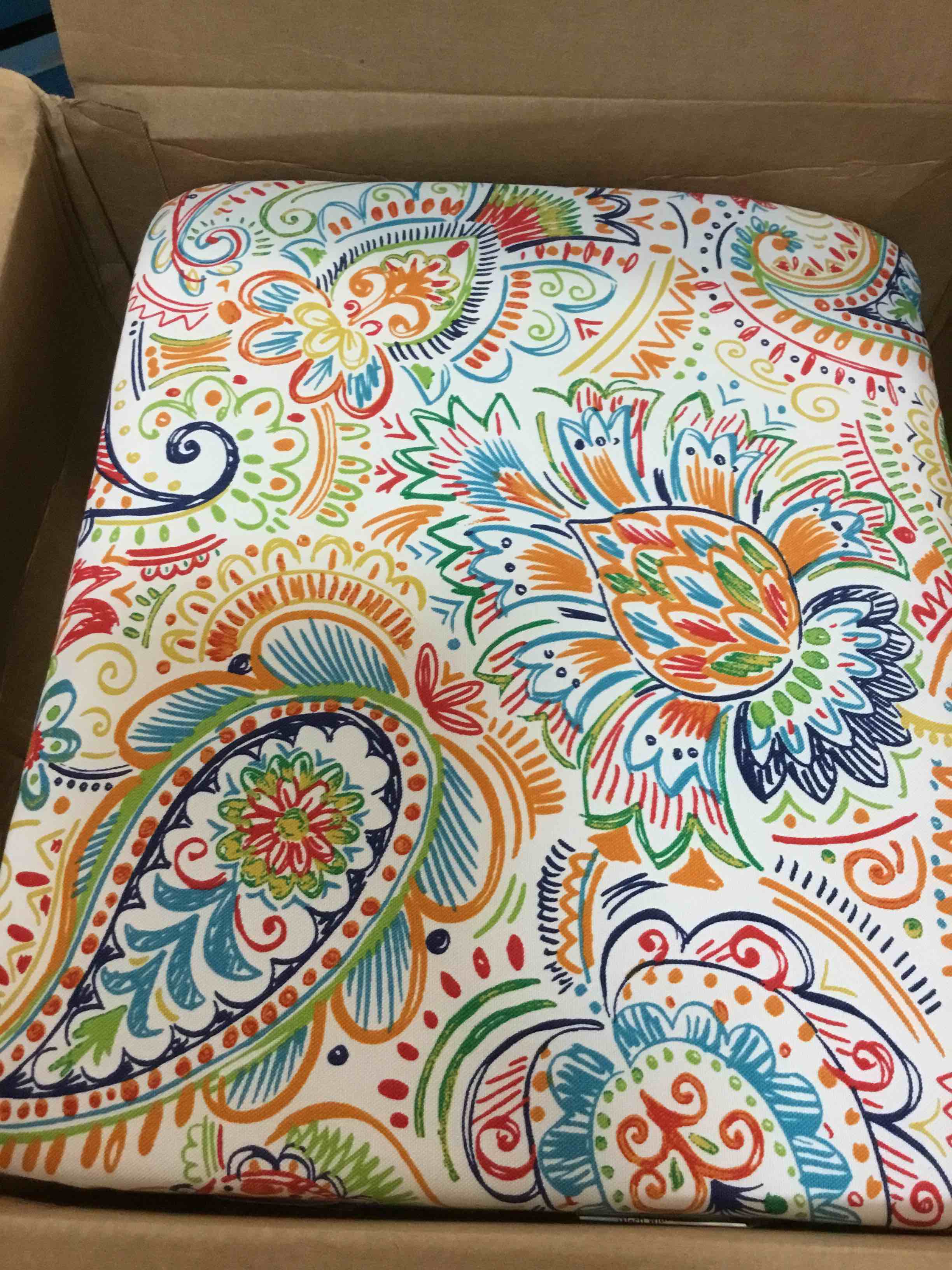 https://s3.amazonaws.com/lotting-images-prod/bidfta/PNK3453223_1750504292458.jpeg