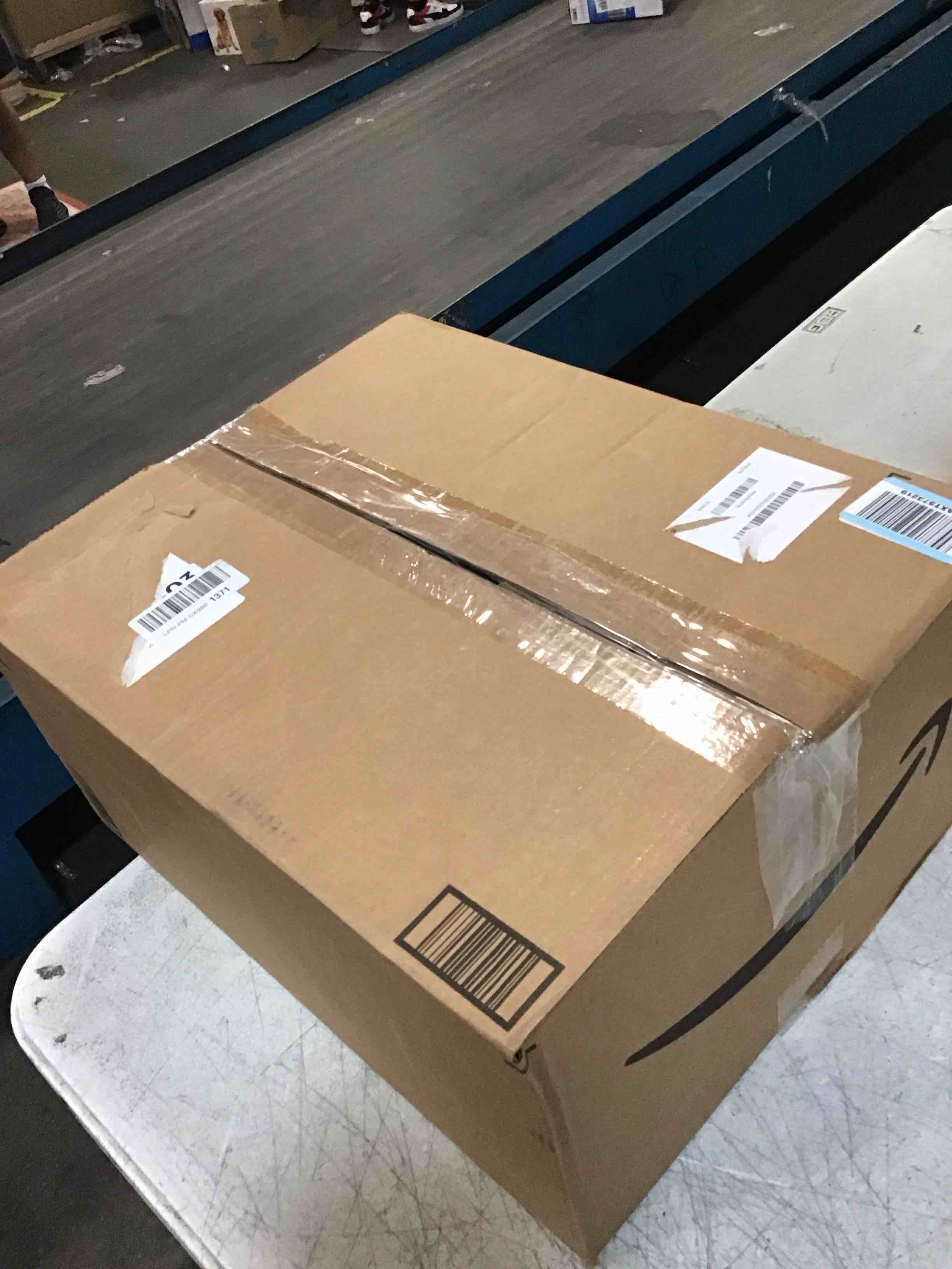https://s3.amazonaws.com/lotting-images-prod/bidfta/PNK3453252_1750507823997.jpeg