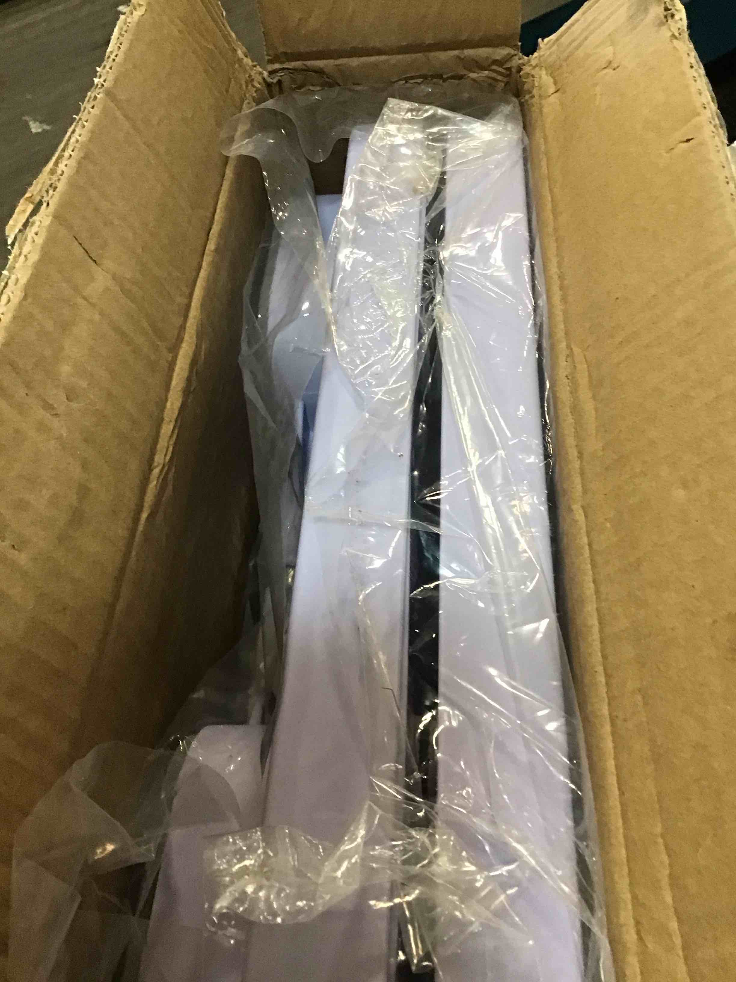 https://s3.amazonaws.com/lotting-images-prod/bidfta/PNK3453270_1750509850232.jpeg