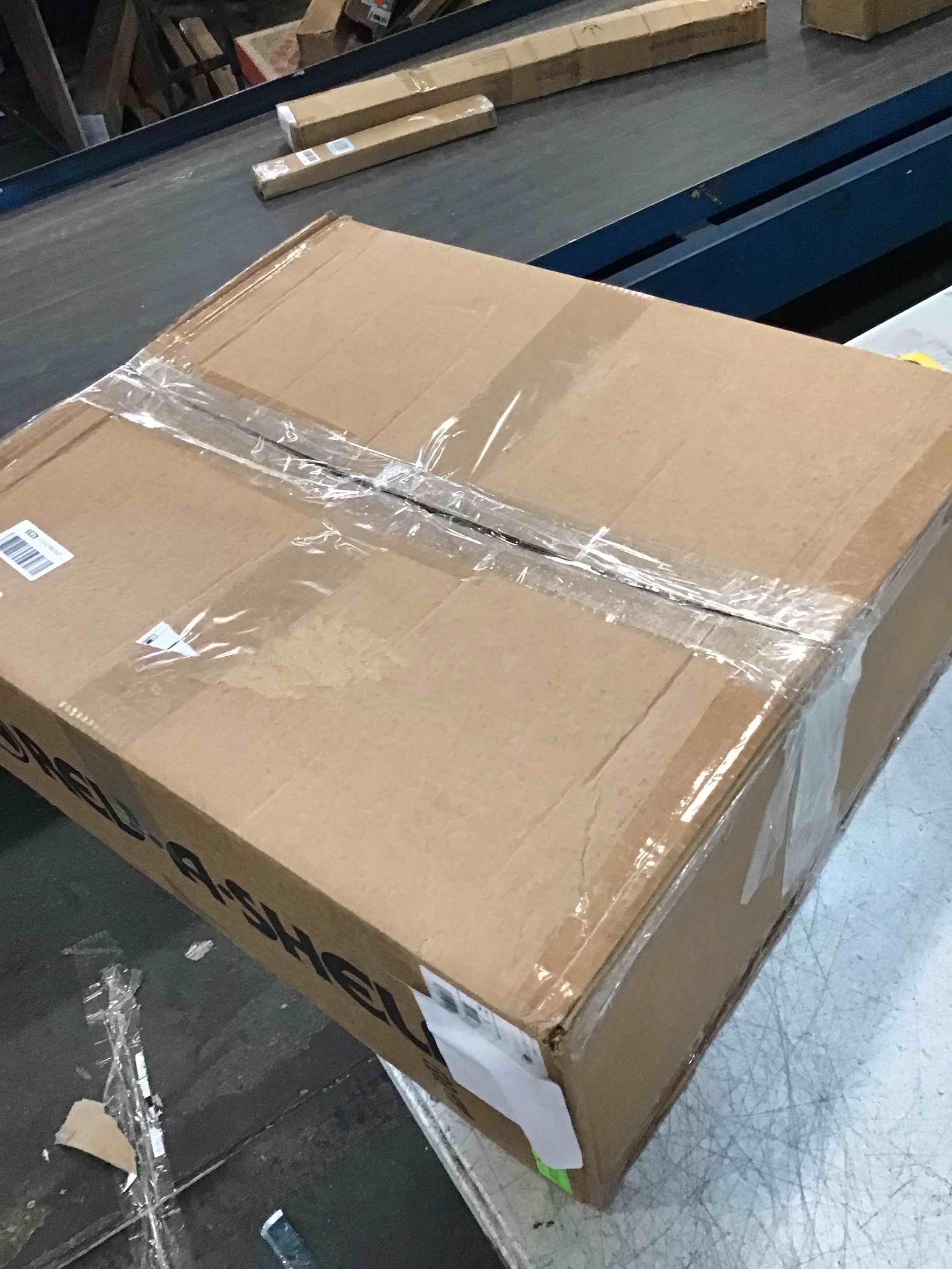 https://s3.amazonaws.com/lotting-images-prod/bidfta/PNK3453297_1750514231493.jpeg