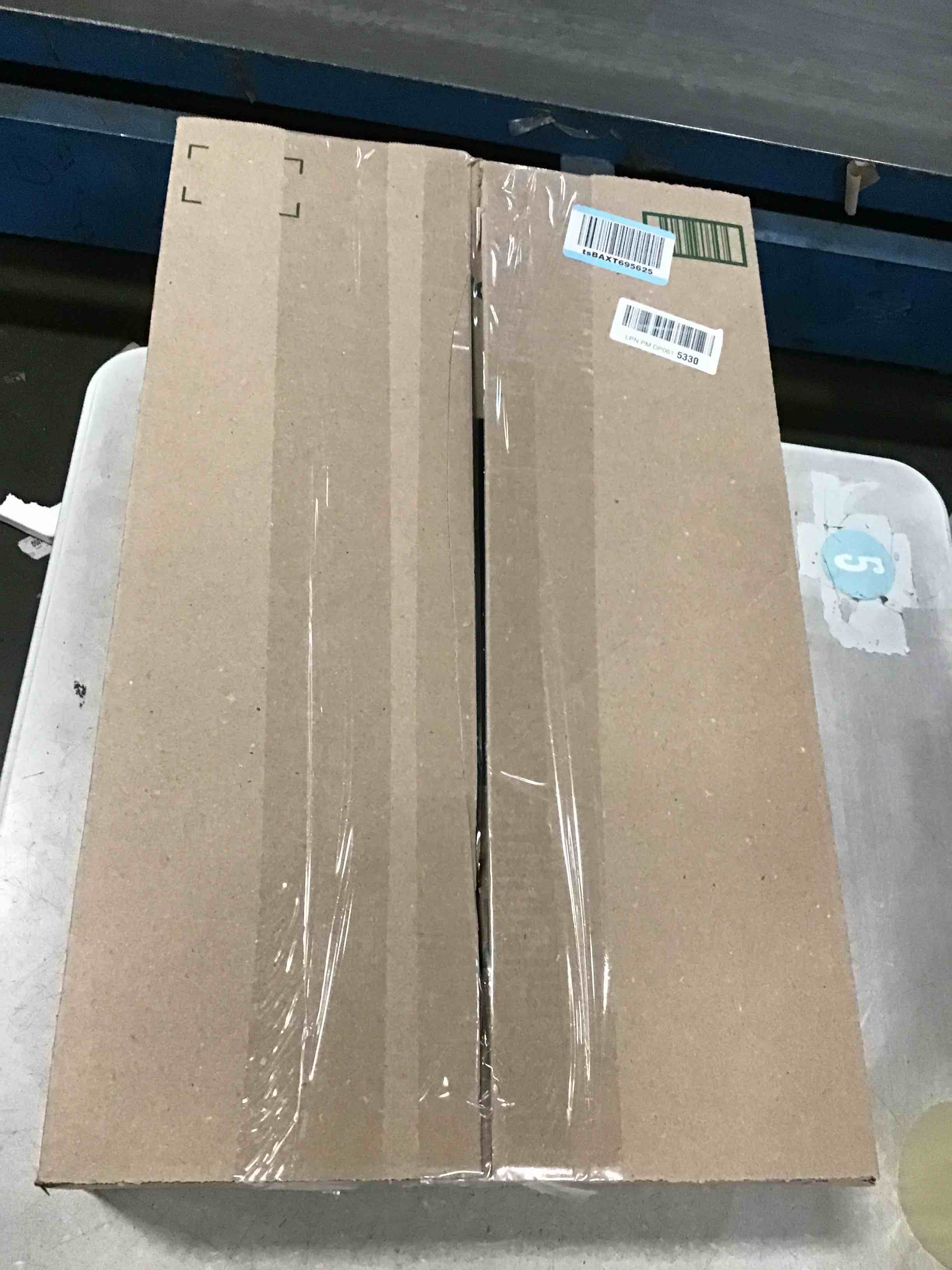https://s3.amazonaws.com/lotting-images-prod/bidfta/PNK3454400_1745845234845.jpeg
