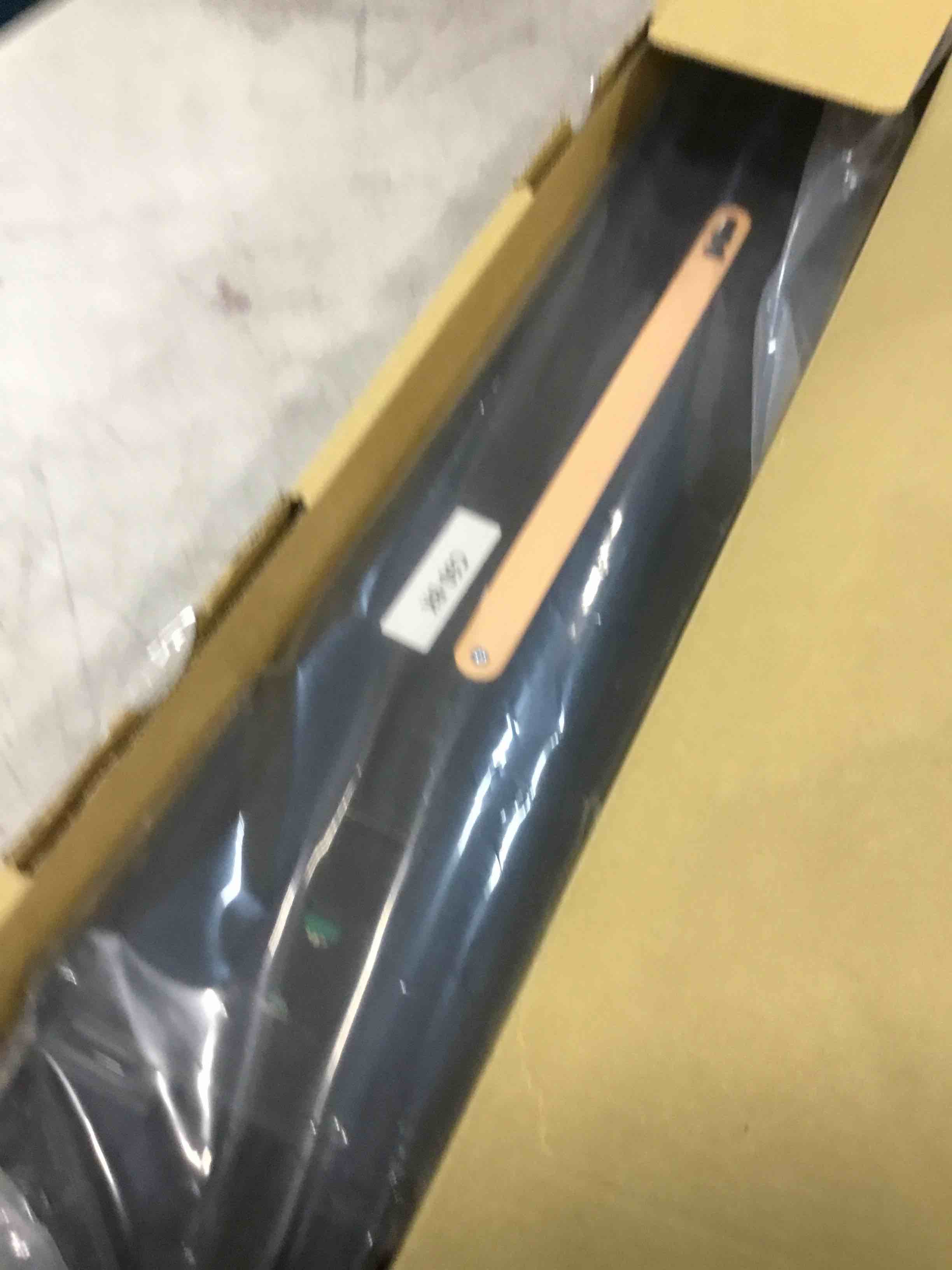 https://s3.amazonaws.com/lotting-images-prod/bidfta/PNK3454627_1746552964968.jpeg