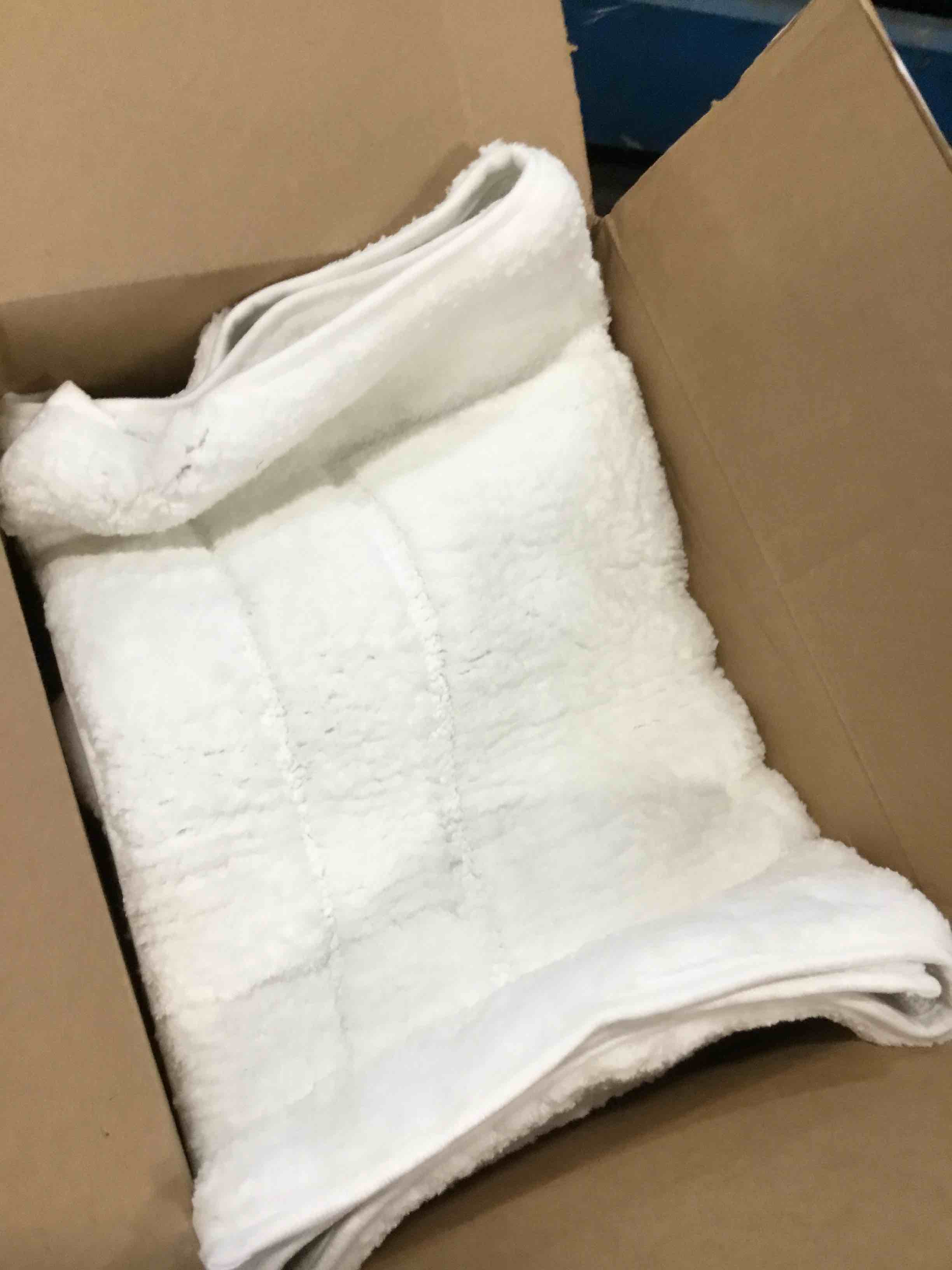 https://s3.amazonaws.com/lotting-images-prod/bidfta/PNK3454644_1746554909516.jpeg