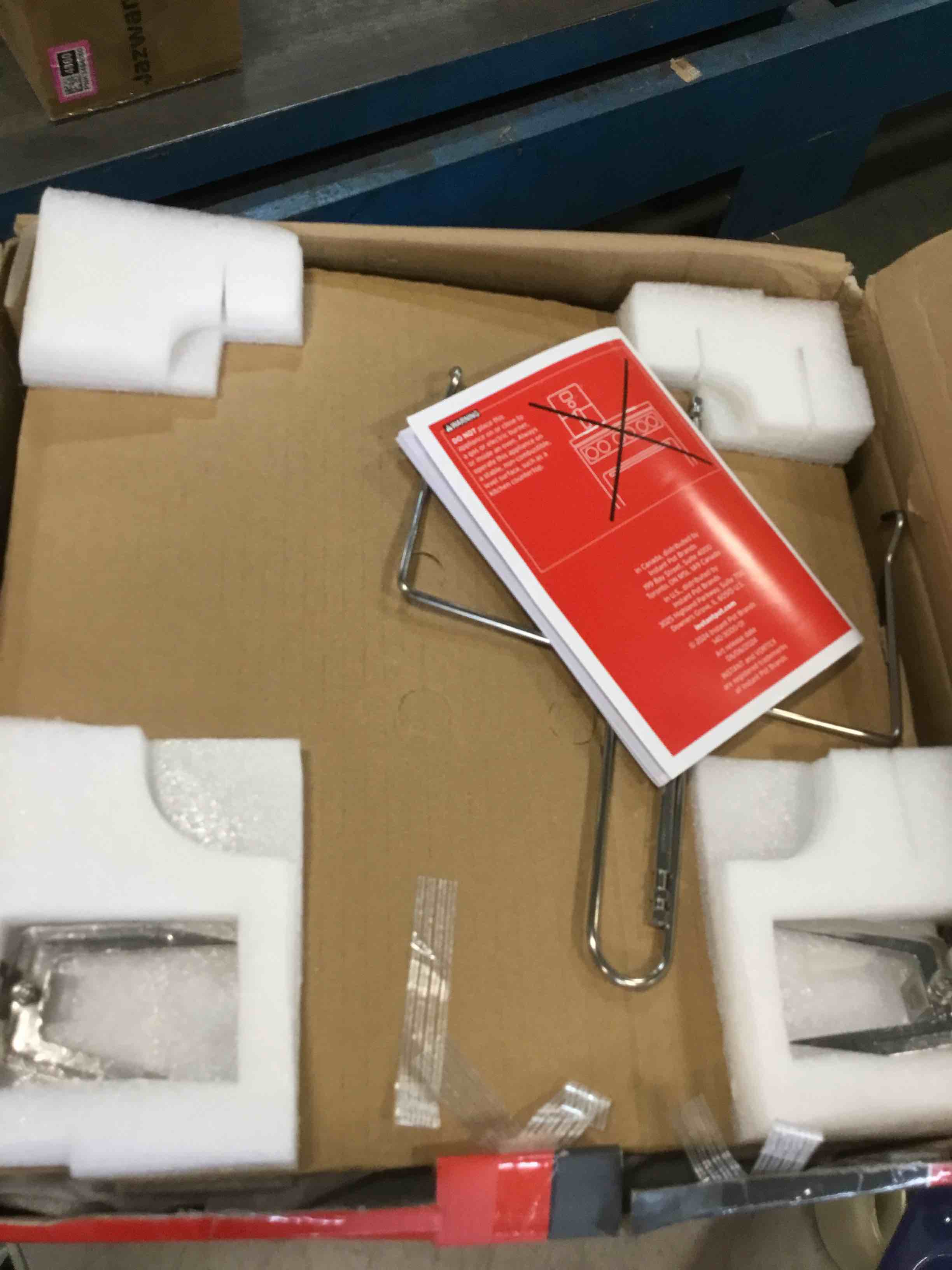 https://s3.amazonaws.com/lotting-images-prod/bidfta/PNK3454687_1746561055868.jpeg