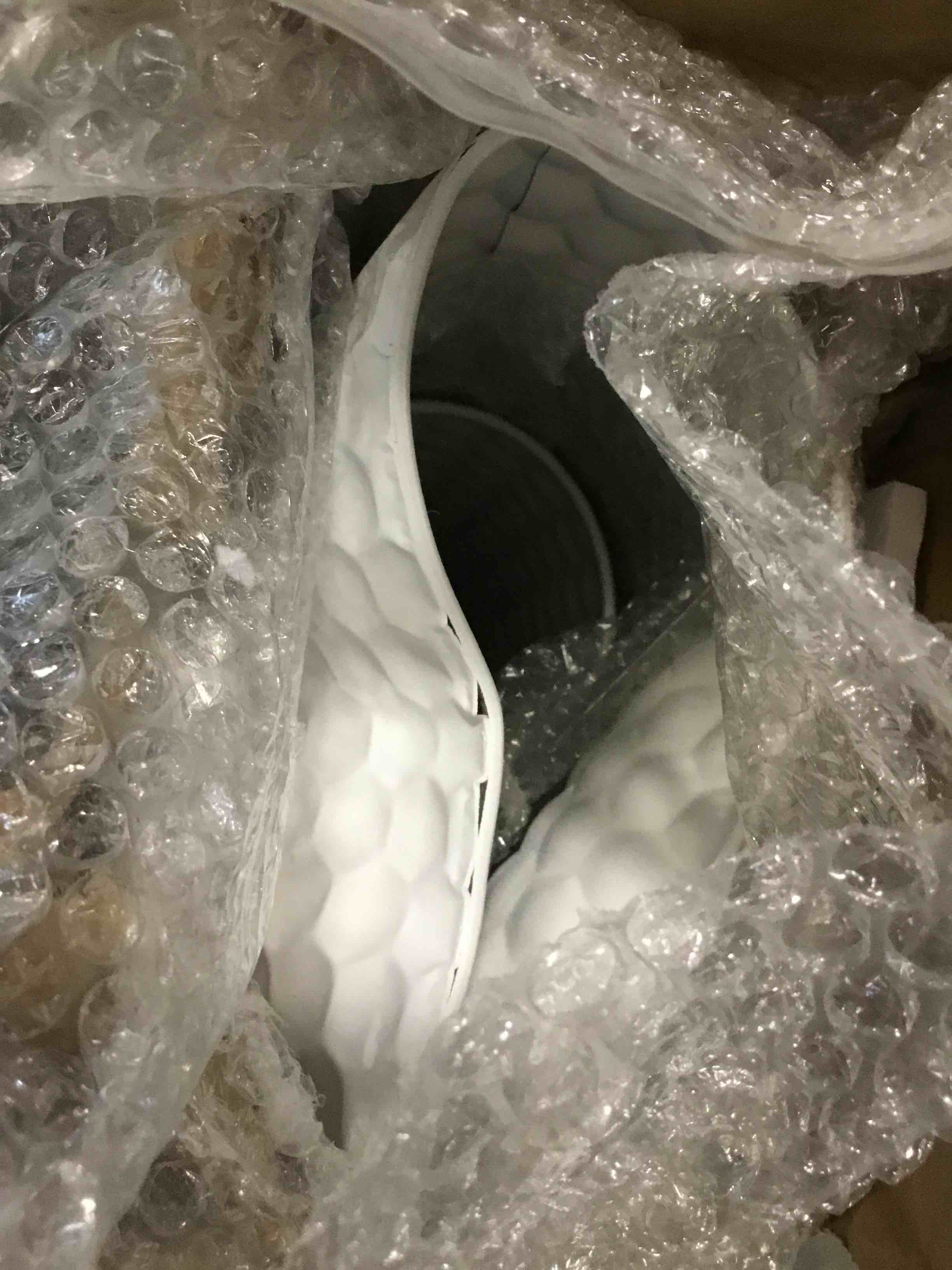 https://s3.amazonaws.com/lotting-images-prod/bidfta/PNK3455309_1746819466795.jpeg