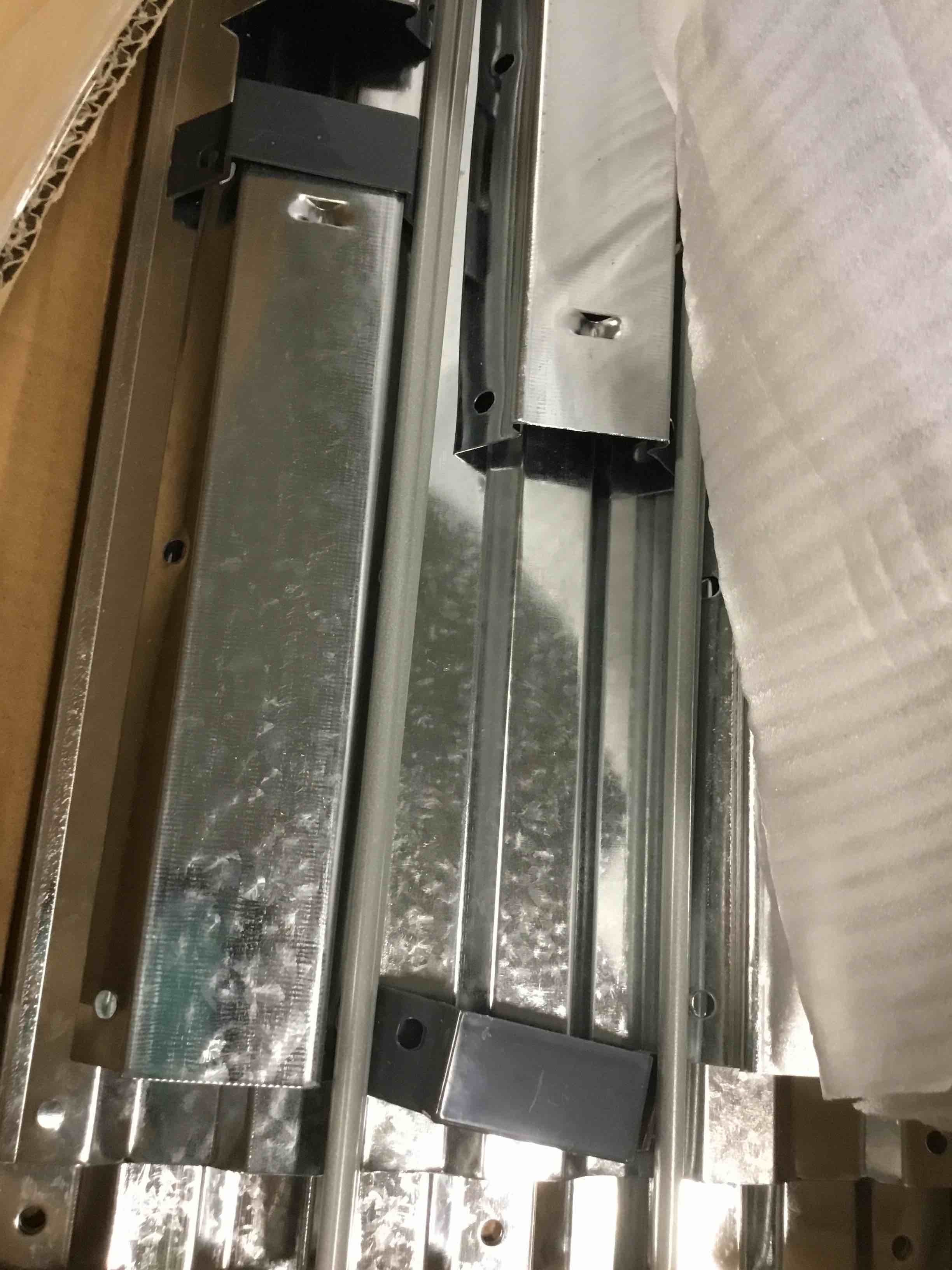 https://s3.amazonaws.com/lotting-images-prod/bidfta/PNK3455792_1747166854091.jpeg
