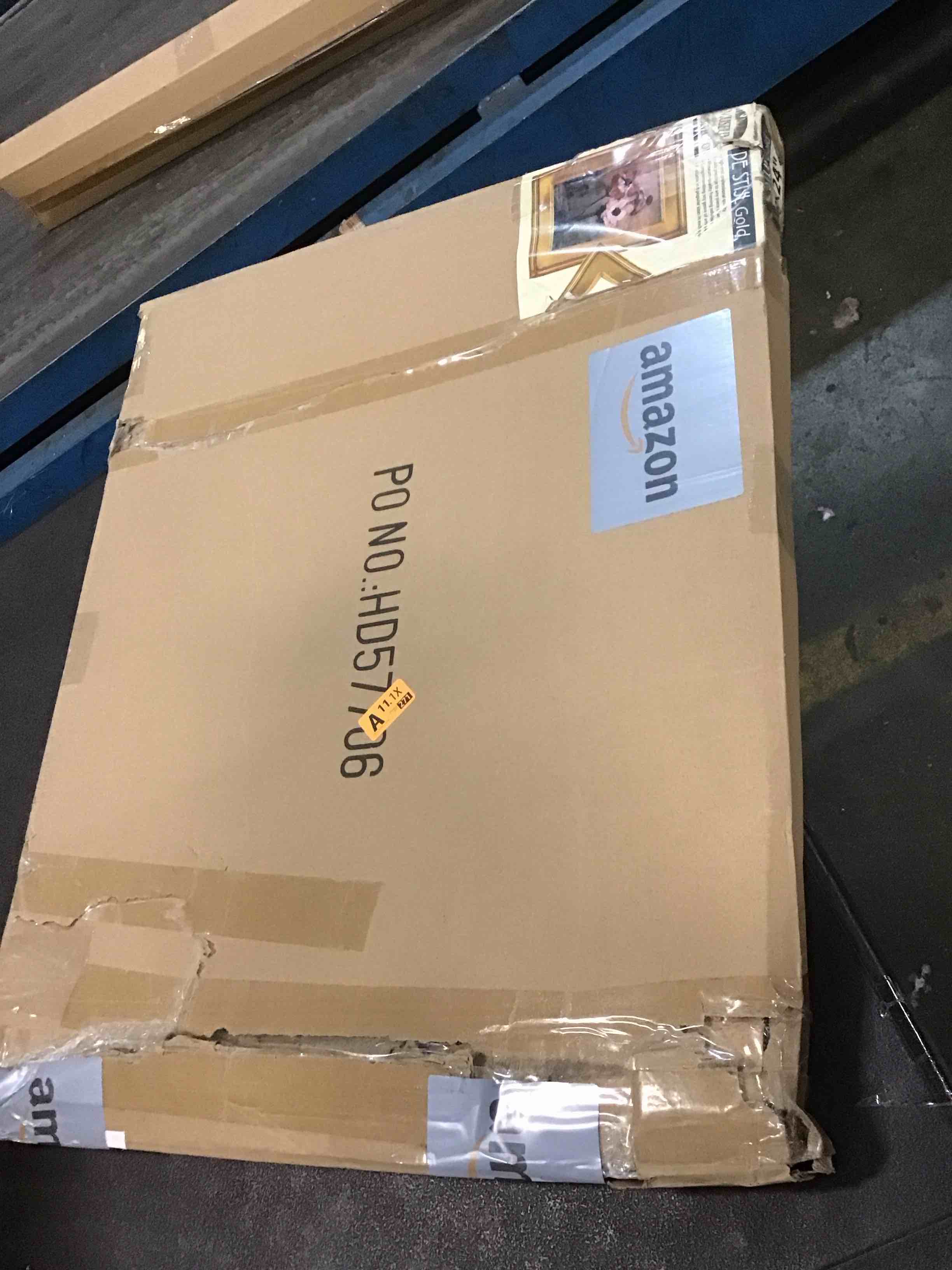 https://s3.amazonaws.com/lotting-images-prod/bidfta/PNK3457919_1746104954118.jpeg