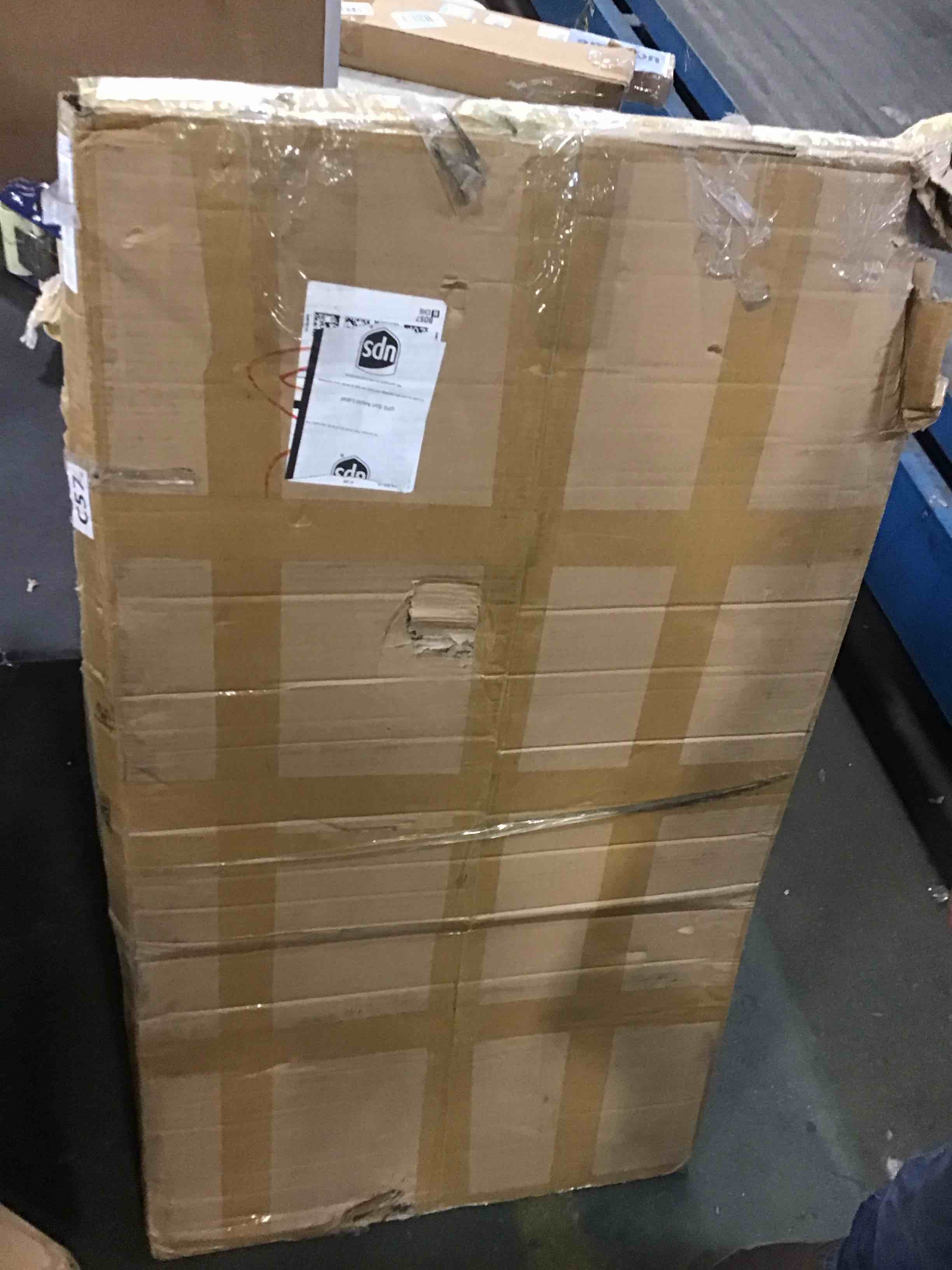 https://s3.amazonaws.com/lotting-images-prod/bidfta/PNK3457931_1746106141832.jpeg