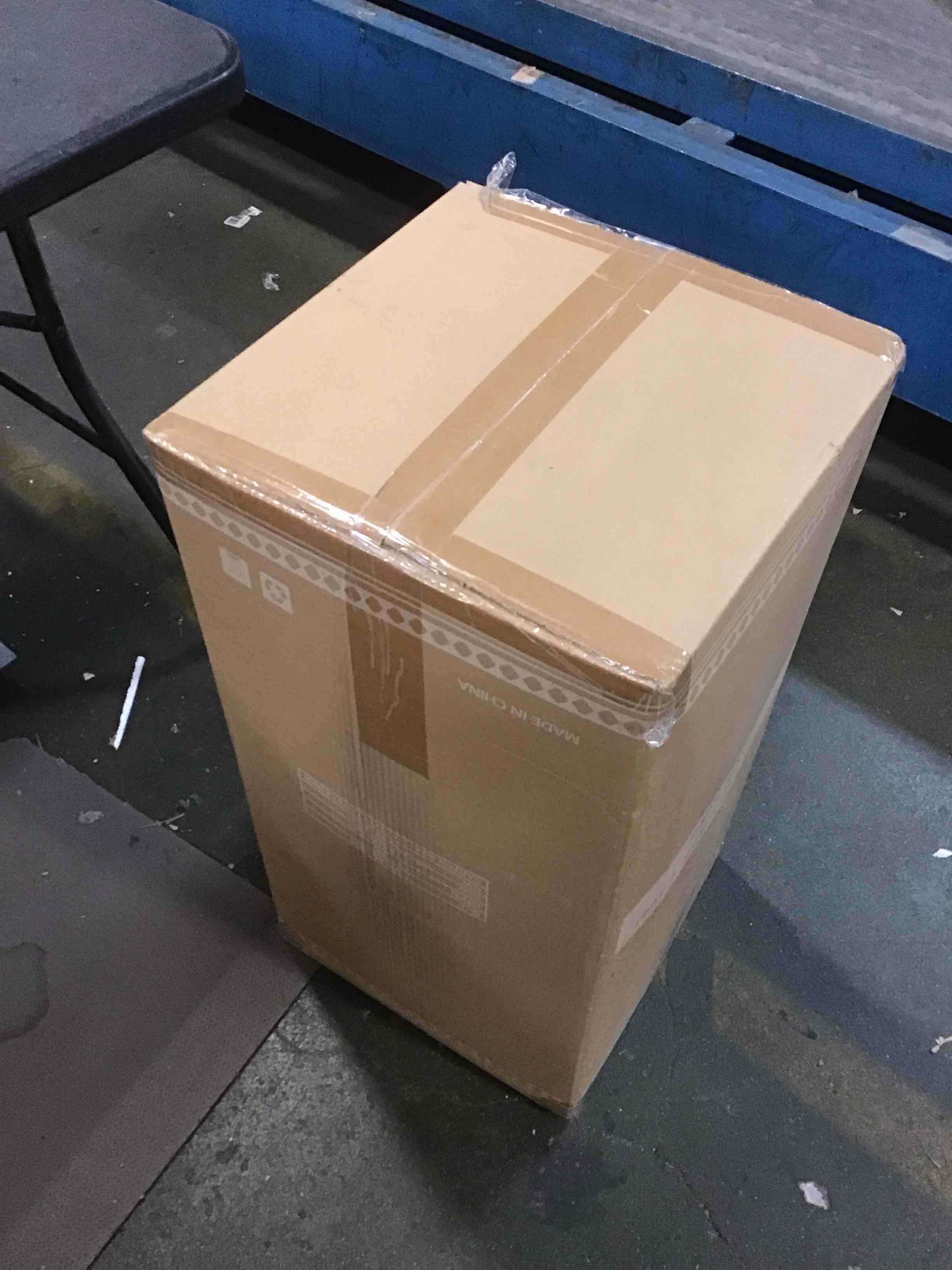 https://s3.amazonaws.com/lotting-images-prod/bidfta/PNK3458521_1746472944489.jpeg