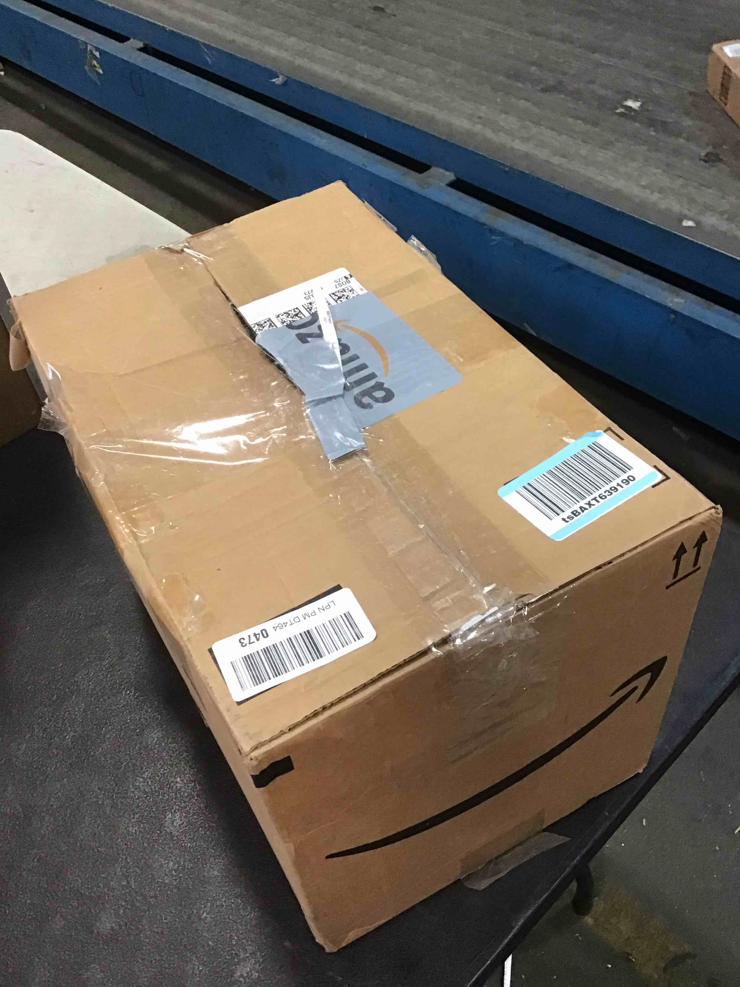 https://s3.amazonaws.com/lotting-images-prod/bidfta/PNK3458556_1746475622652.jpeg