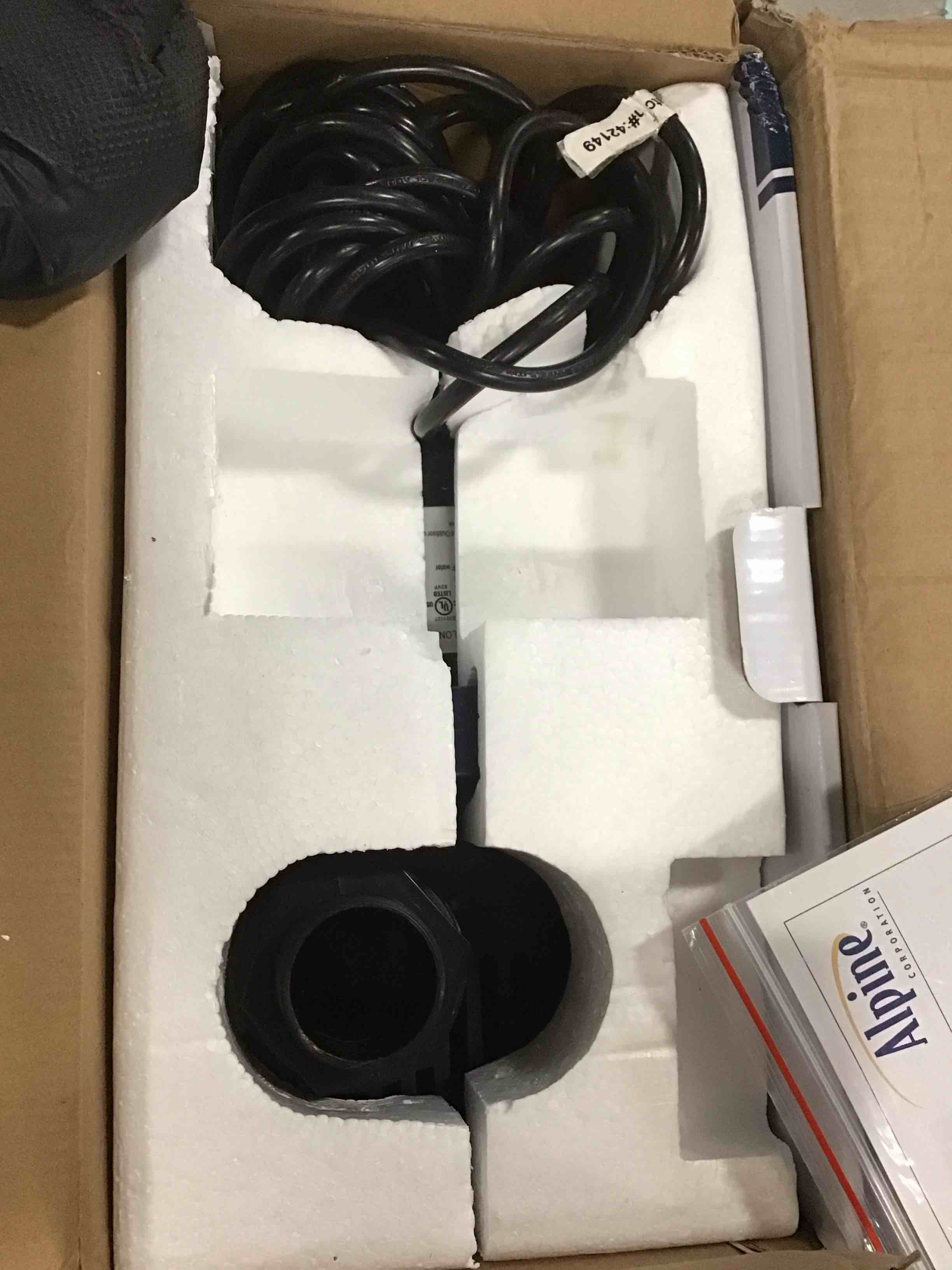 https://s3.amazonaws.com/lotting-images-prod/bidfta/PNK3458594_1746622401701.jpeg