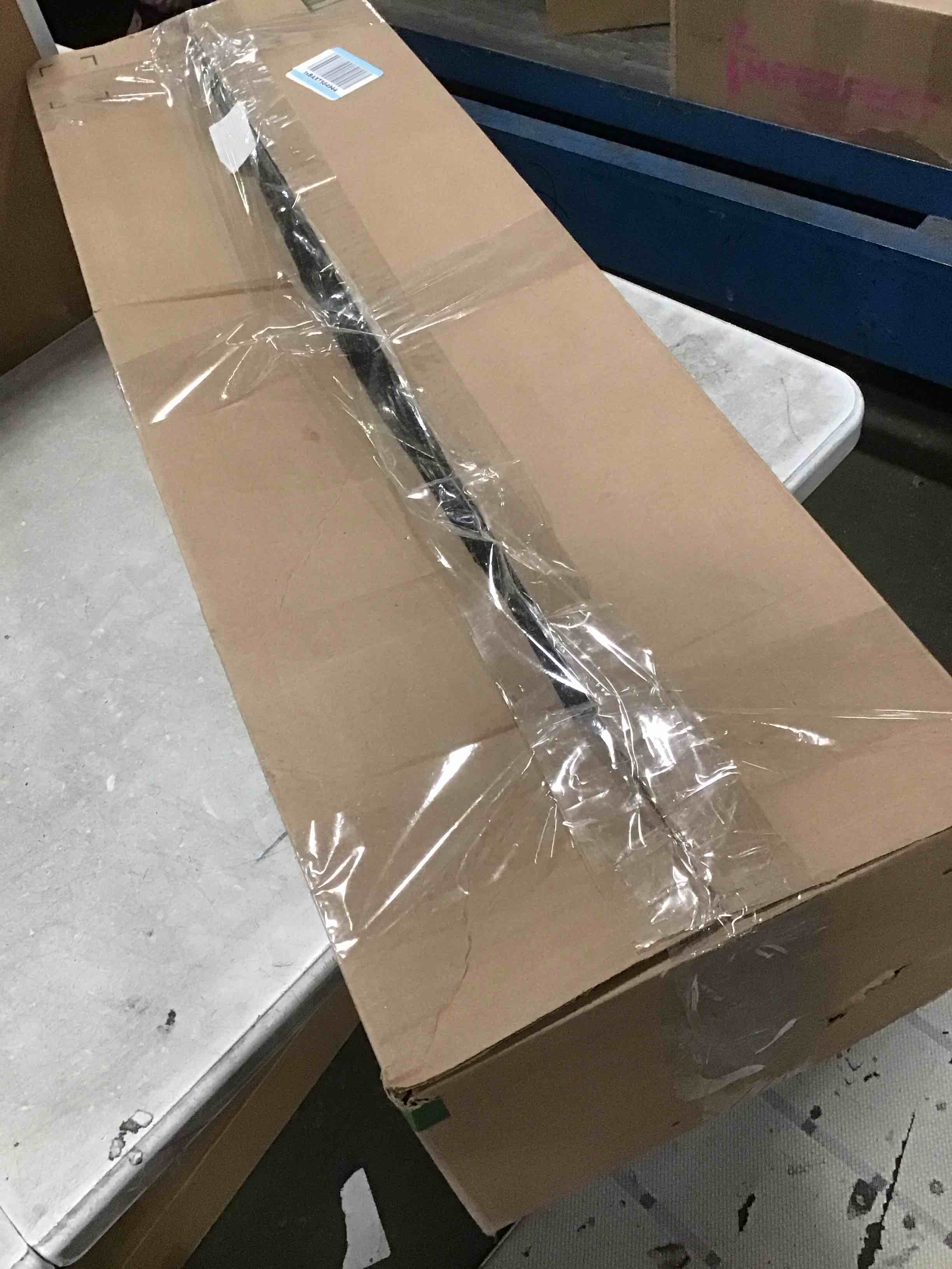 https://s3.amazonaws.com/lotting-images-prod/bidfta/PNK3458653_1746707069105.jpeg