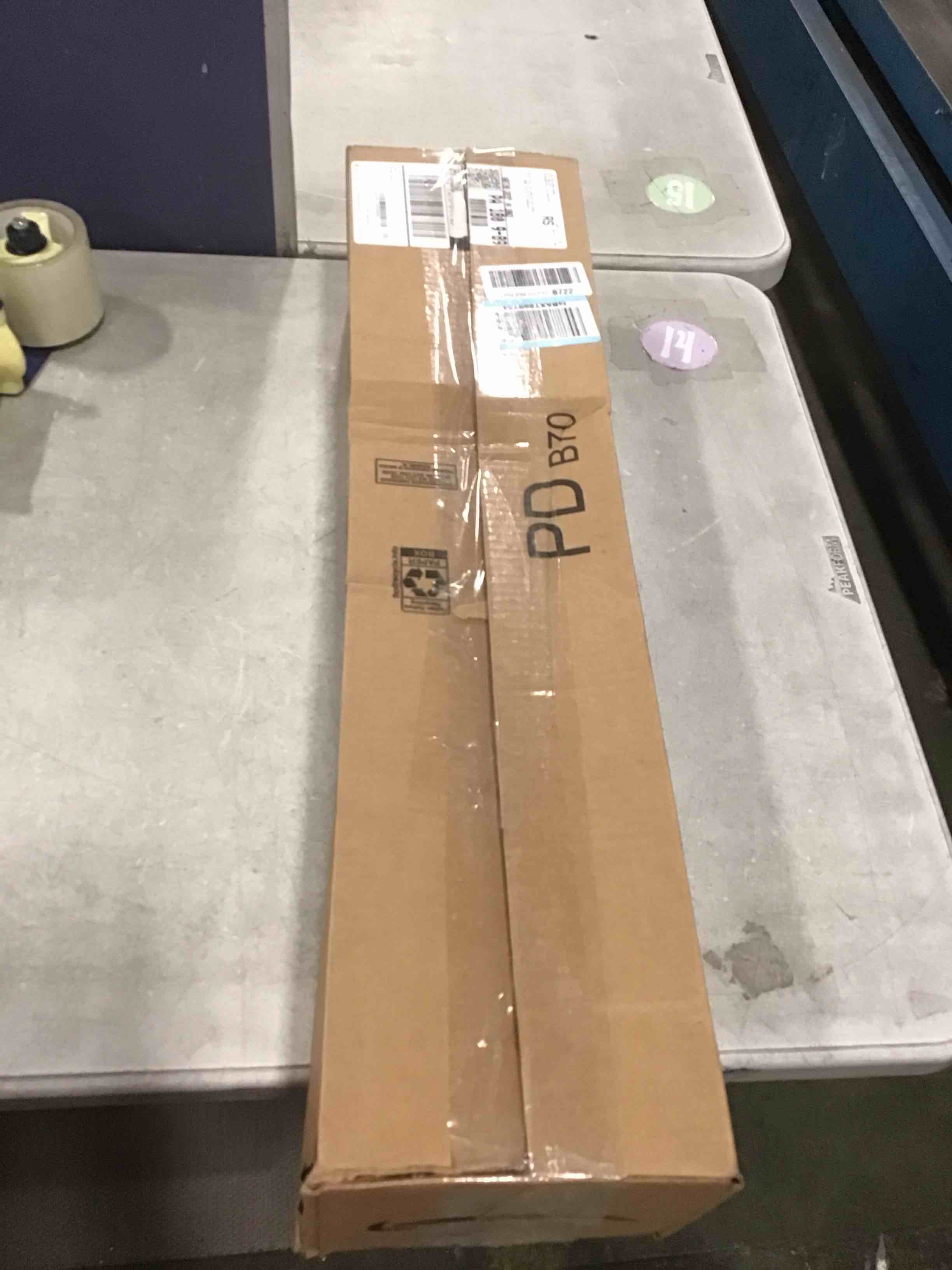 https://s3.amazonaws.com/lotting-images-prod/bidfta/PNK3459103_1747065093909.jpeg