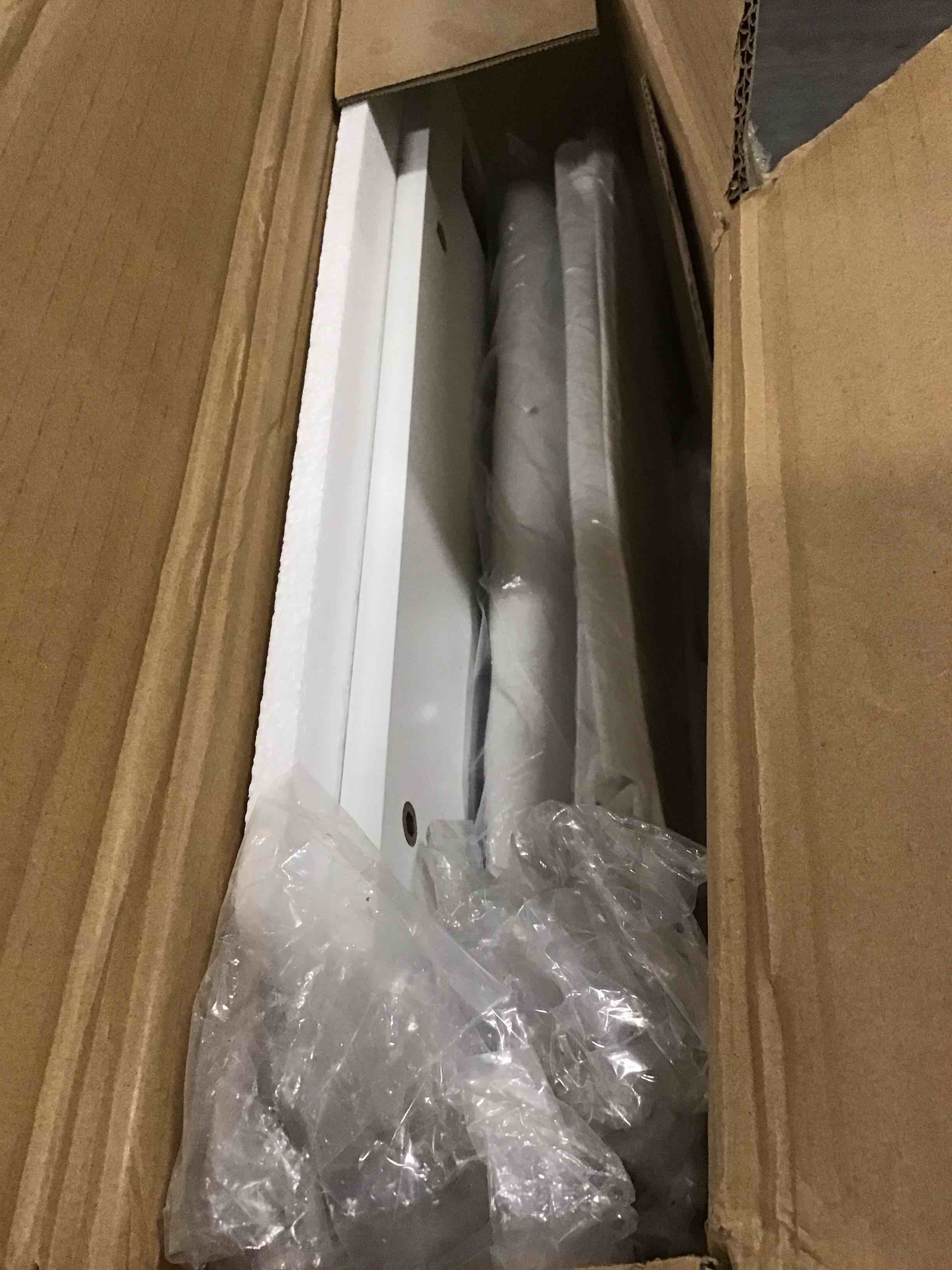 https://s3.amazonaws.com/lotting-images-prod/bidfta/PNK3459167_1747074510276.jpeg