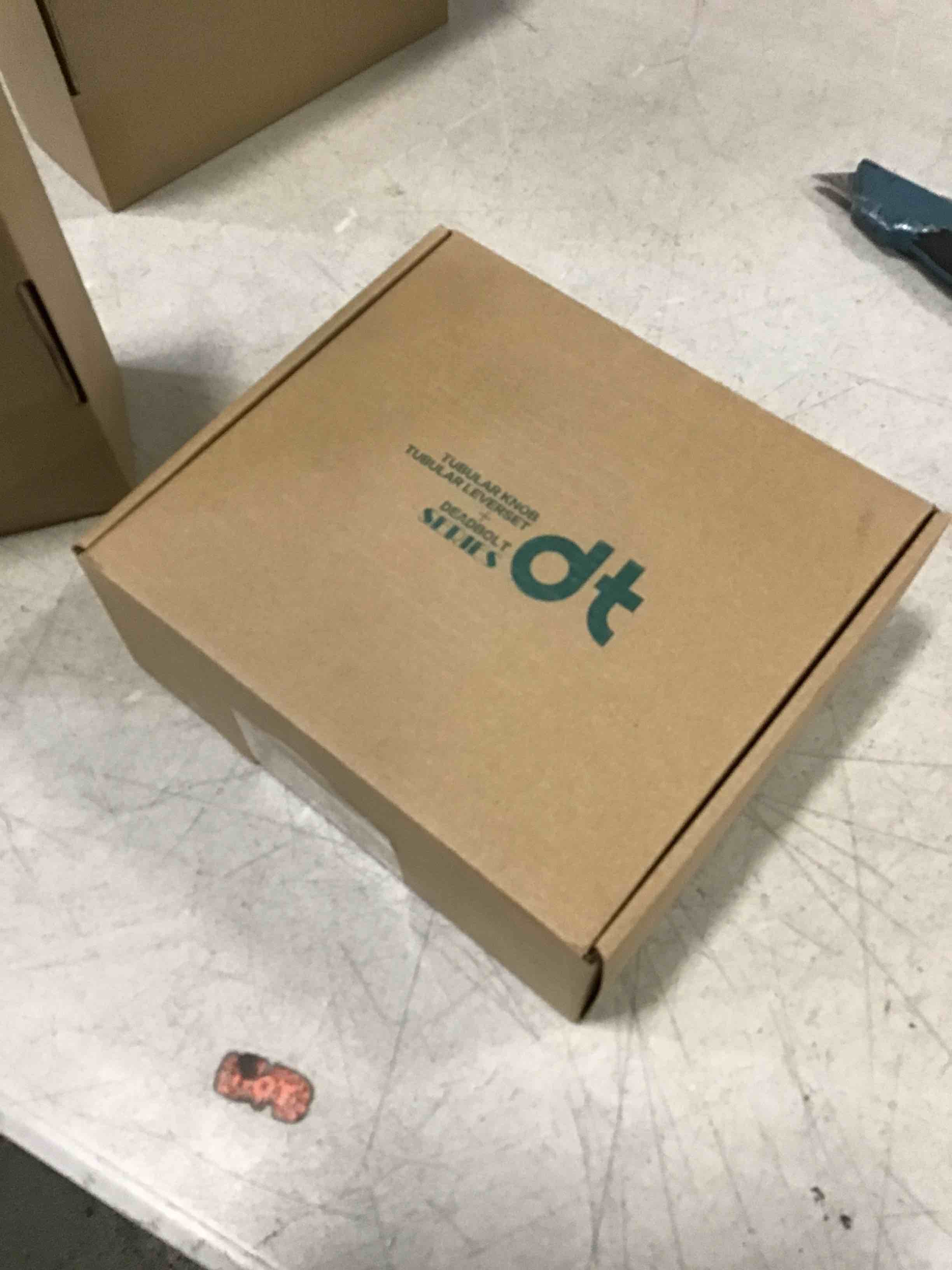 https://s3.amazonaws.com/lotting-images-prod/bidfta/PNK3459919_1747325204625.jpeg
