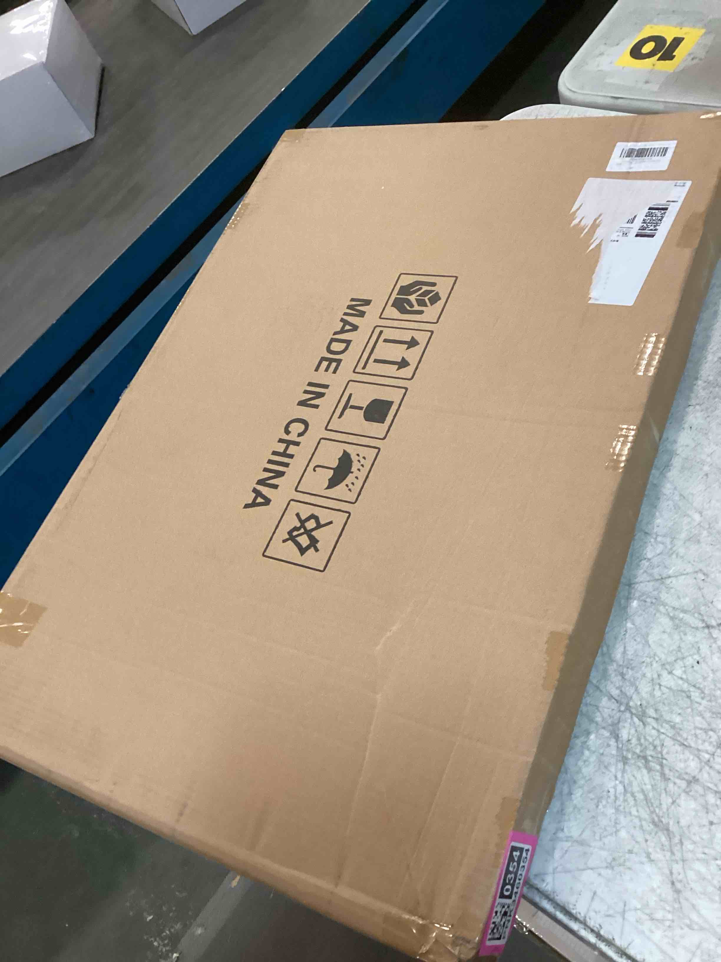 https://s3.amazonaws.com/lotting-images-prod/bidfta/PNK3460354_1745497215891.jpeg