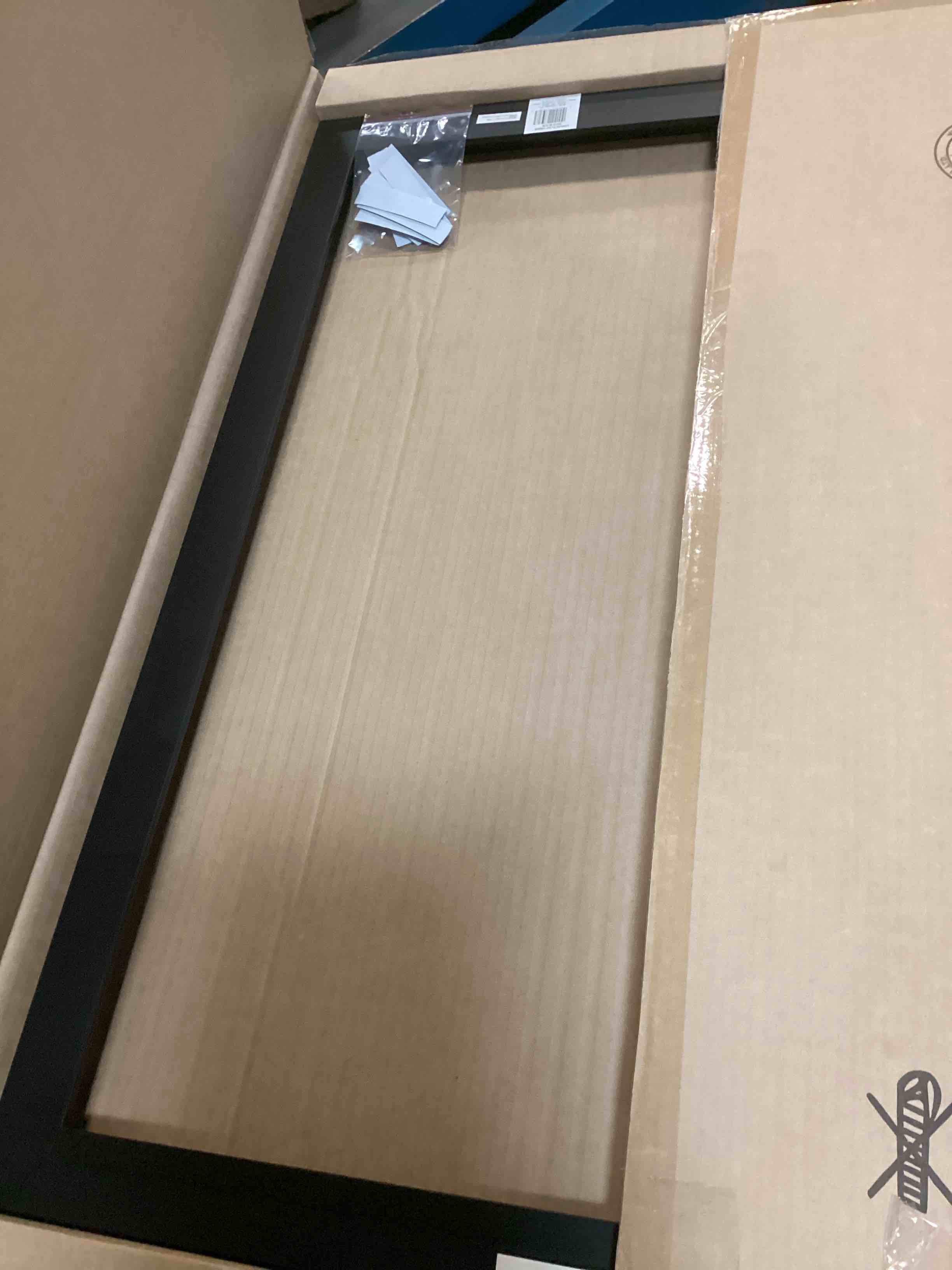 https://s3.amazonaws.com/lotting-images-prod/bidfta/PNK3460382_1745498241639.jpeg