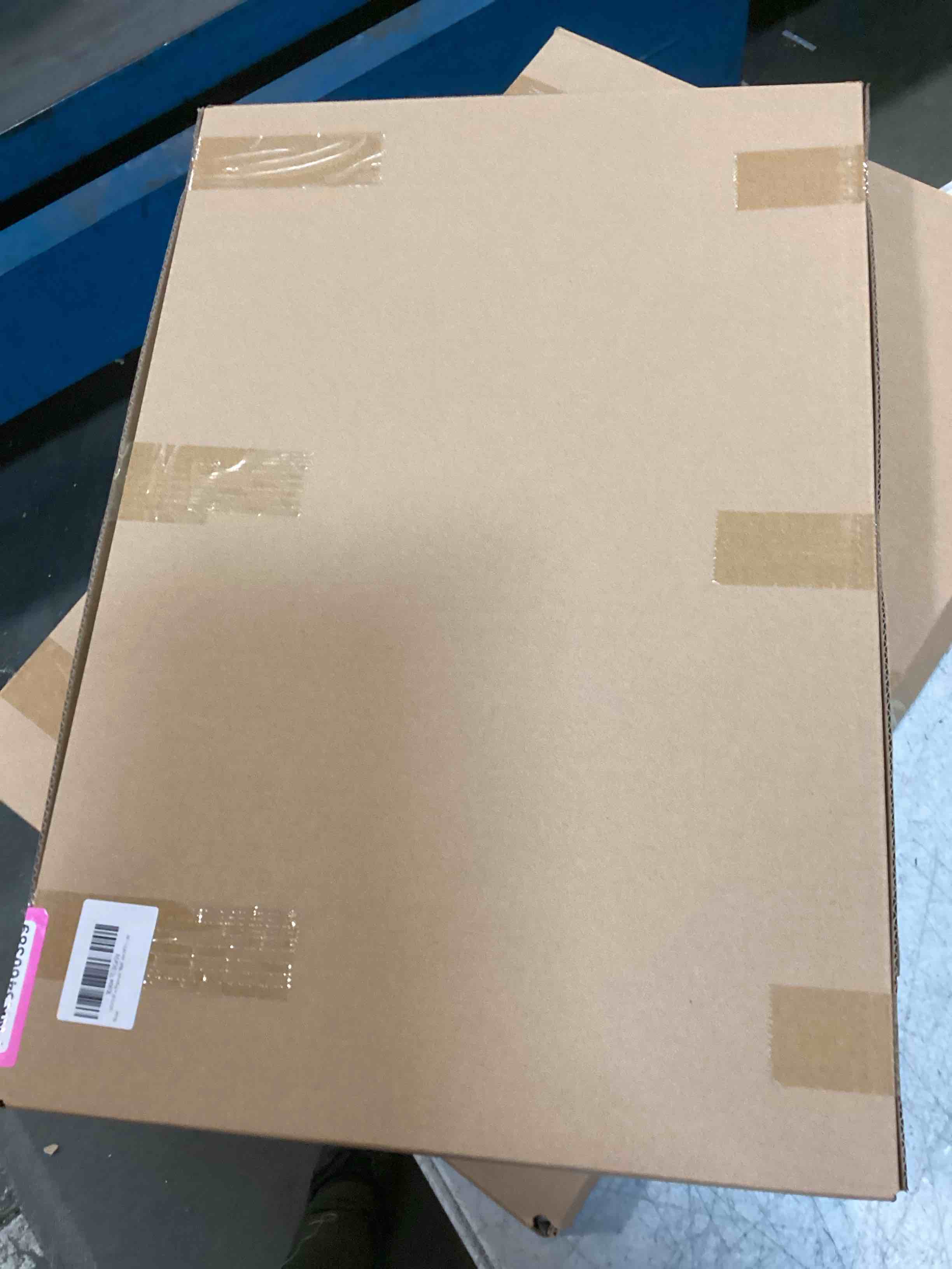 https://s3.amazonaws.com/lotting-images-prod/bidfta/PNK3460389_1745498732555.jpeg