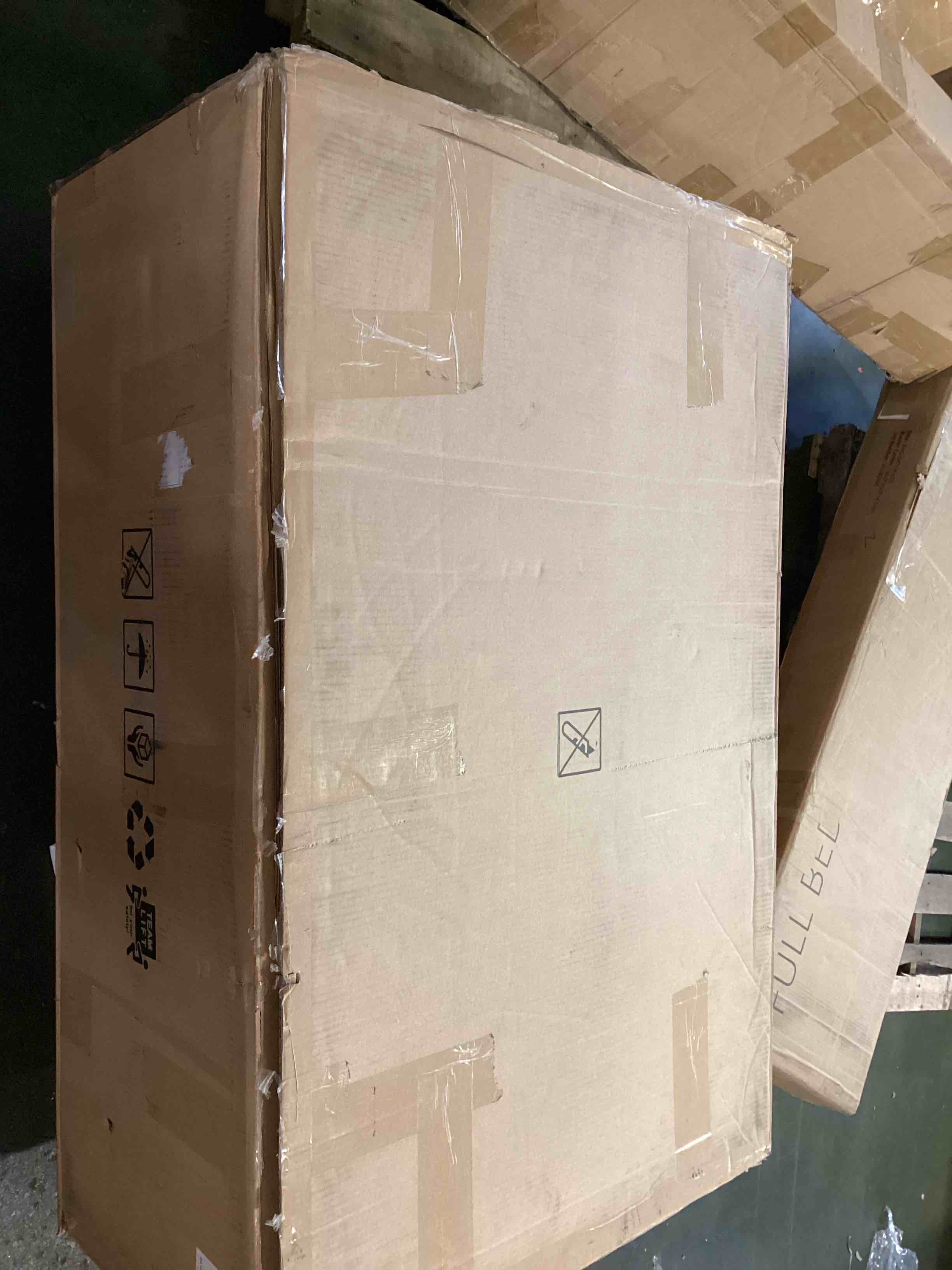 https://s3.amazonaws.com/lotting-images-prod/bidfta/PNK3460746_1746018156885.jpeg