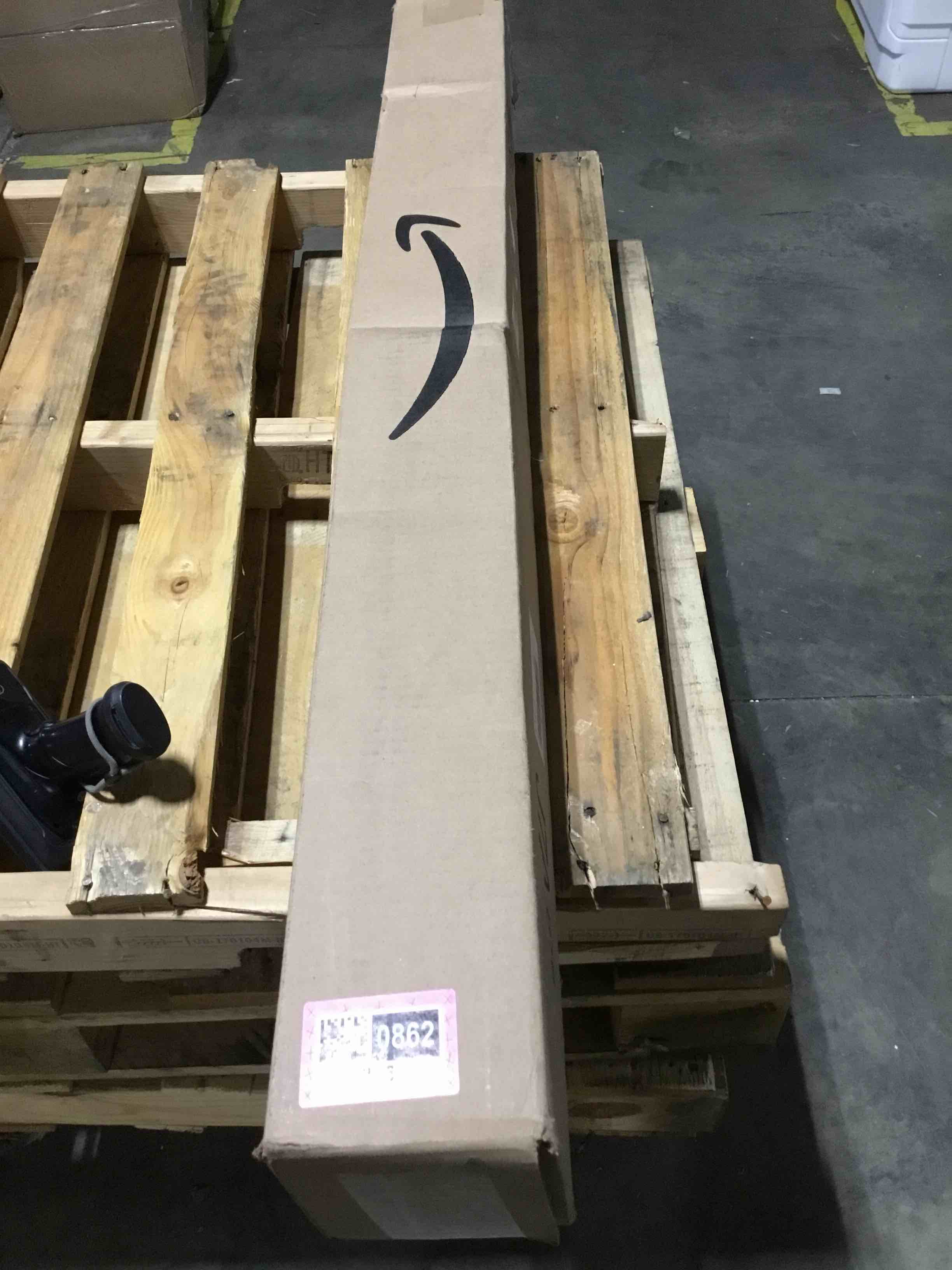 https://s3.amazonaws.com/lotting-images-prod/bidfta/PNK3460862_1747949789824.jpeg