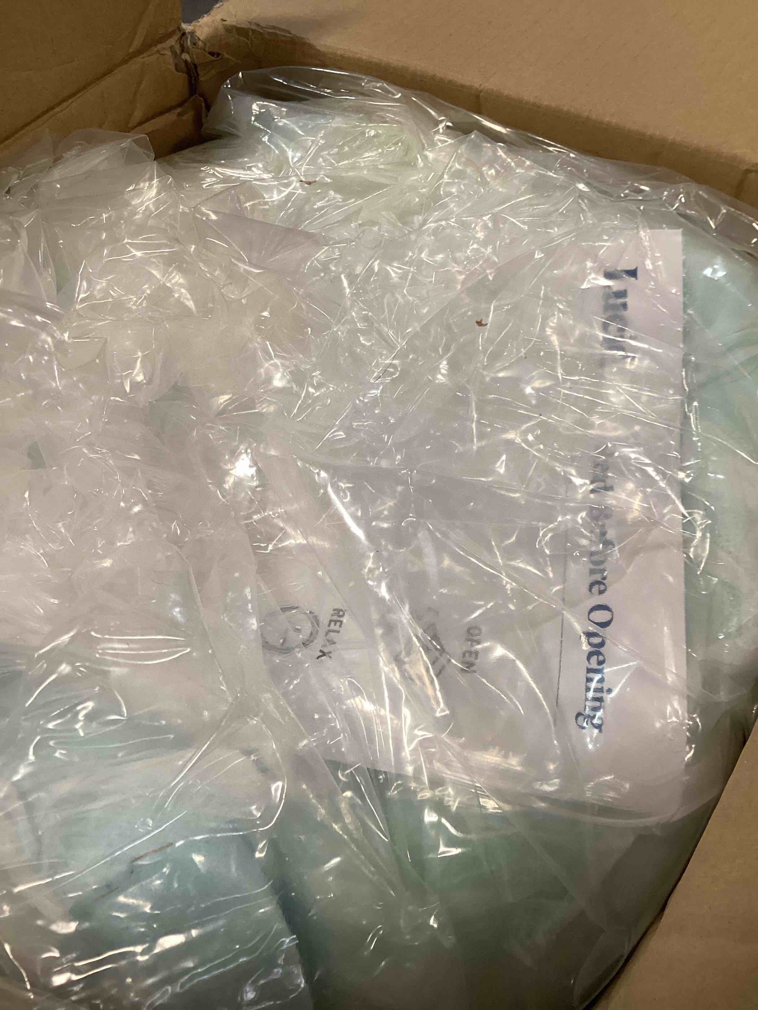 https://s3.amazonaws.com/lotting-images-prod/bidfta/PNK3461470_1747243755823.jpeg