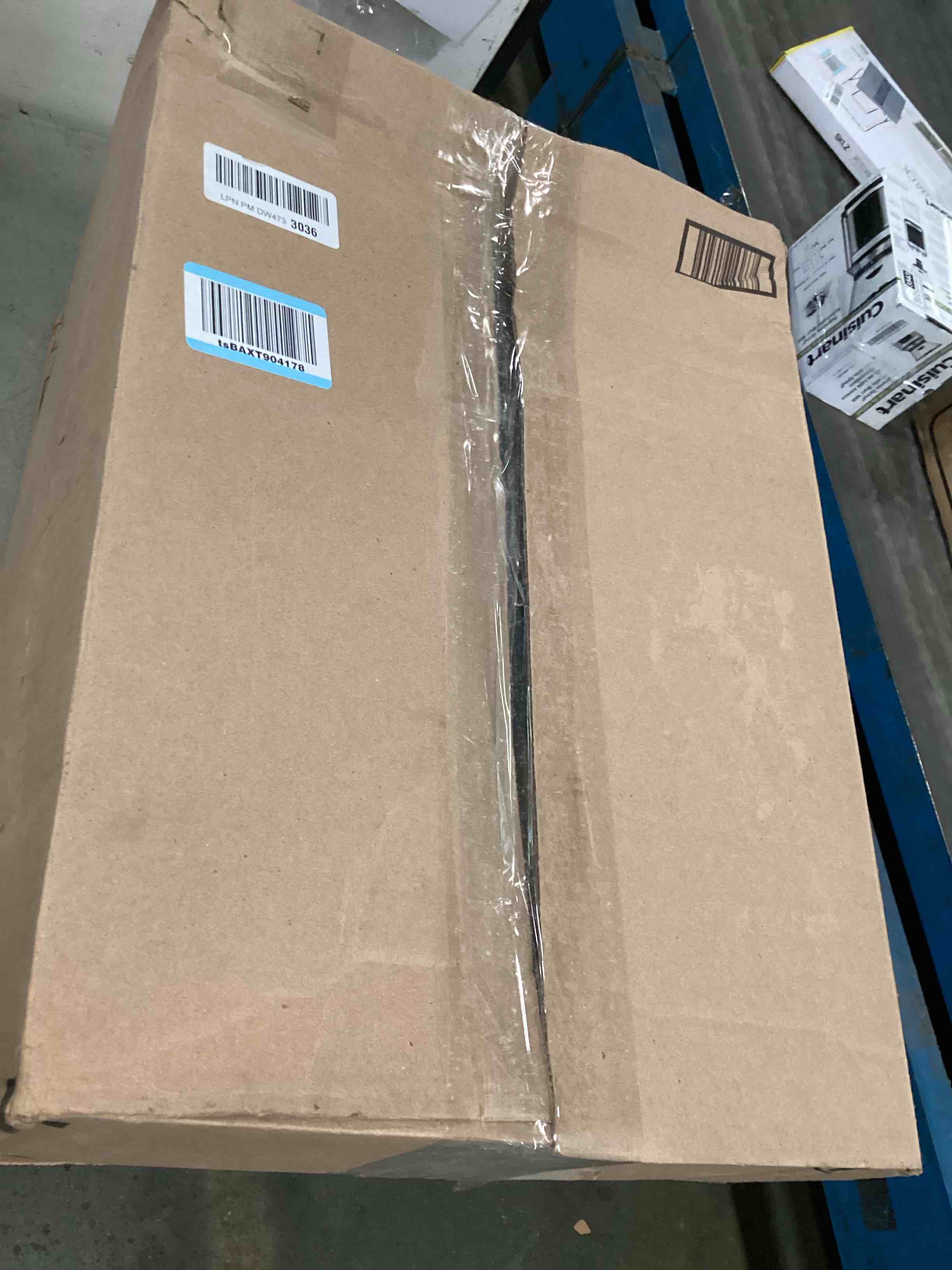 https://s3.amazonaws.com/lotting-images-prod/bidfta/PNK3461655_1747333489121.jpeg
