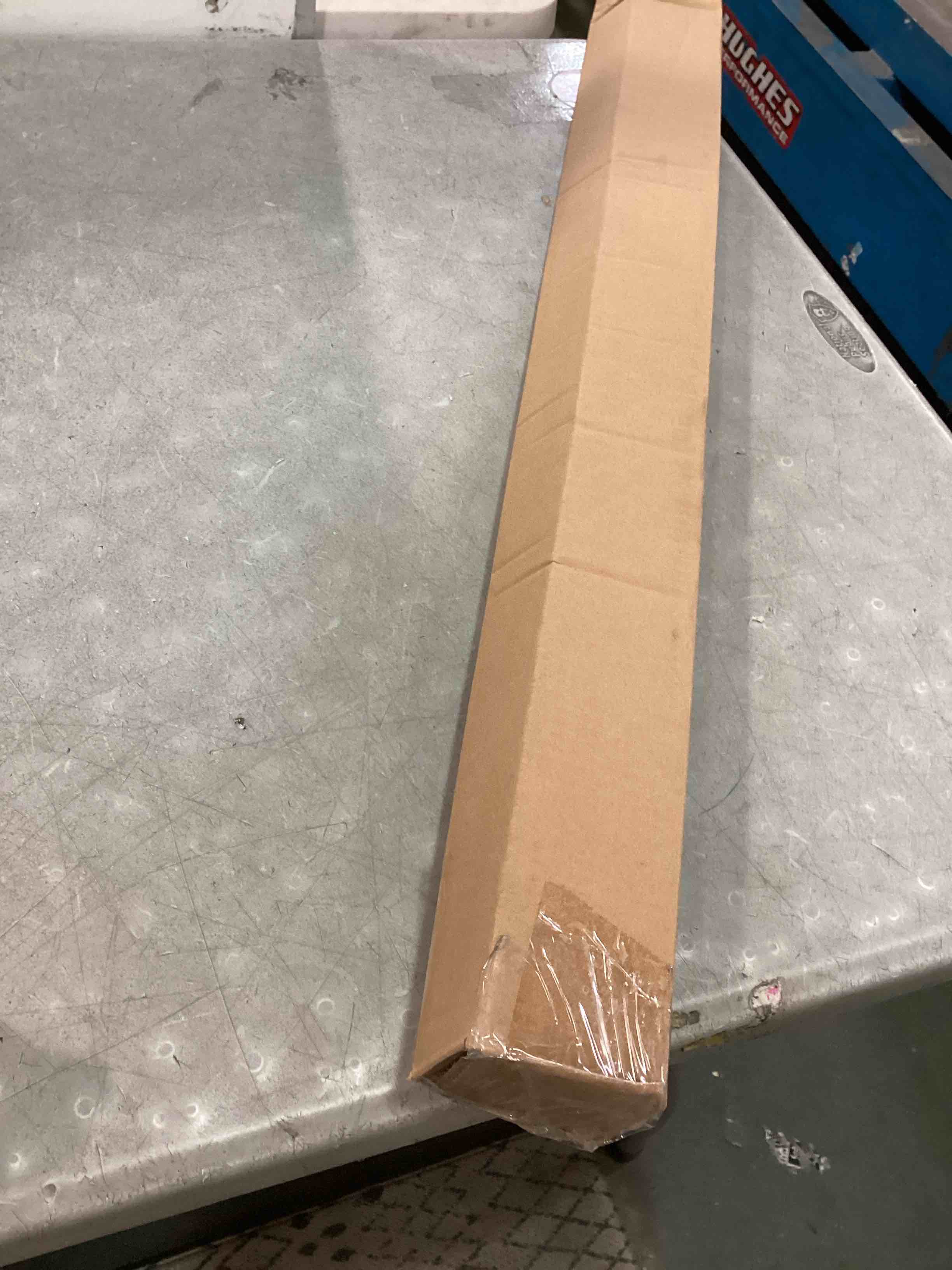 https://s3.amazonaws.com/lotting-images-prod/bidfta/PNK3463289_1745498817665.jpeg