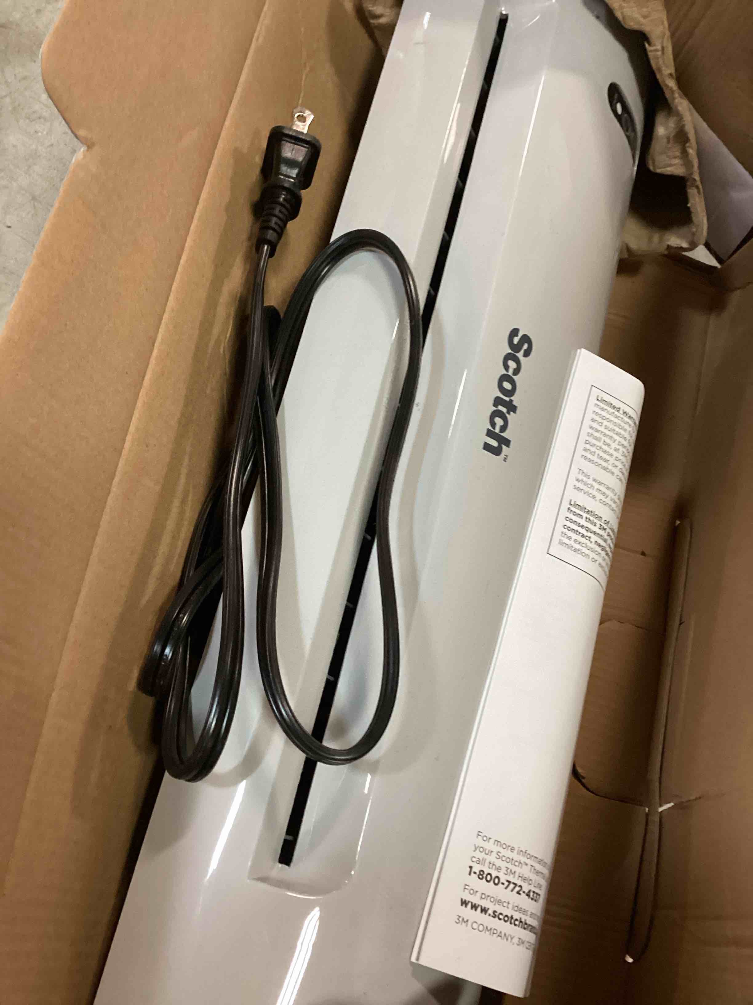 https://s3.amazonaws.com/lotting-images-prod/bidfta/PNK3463291_1745498860727.jpeg