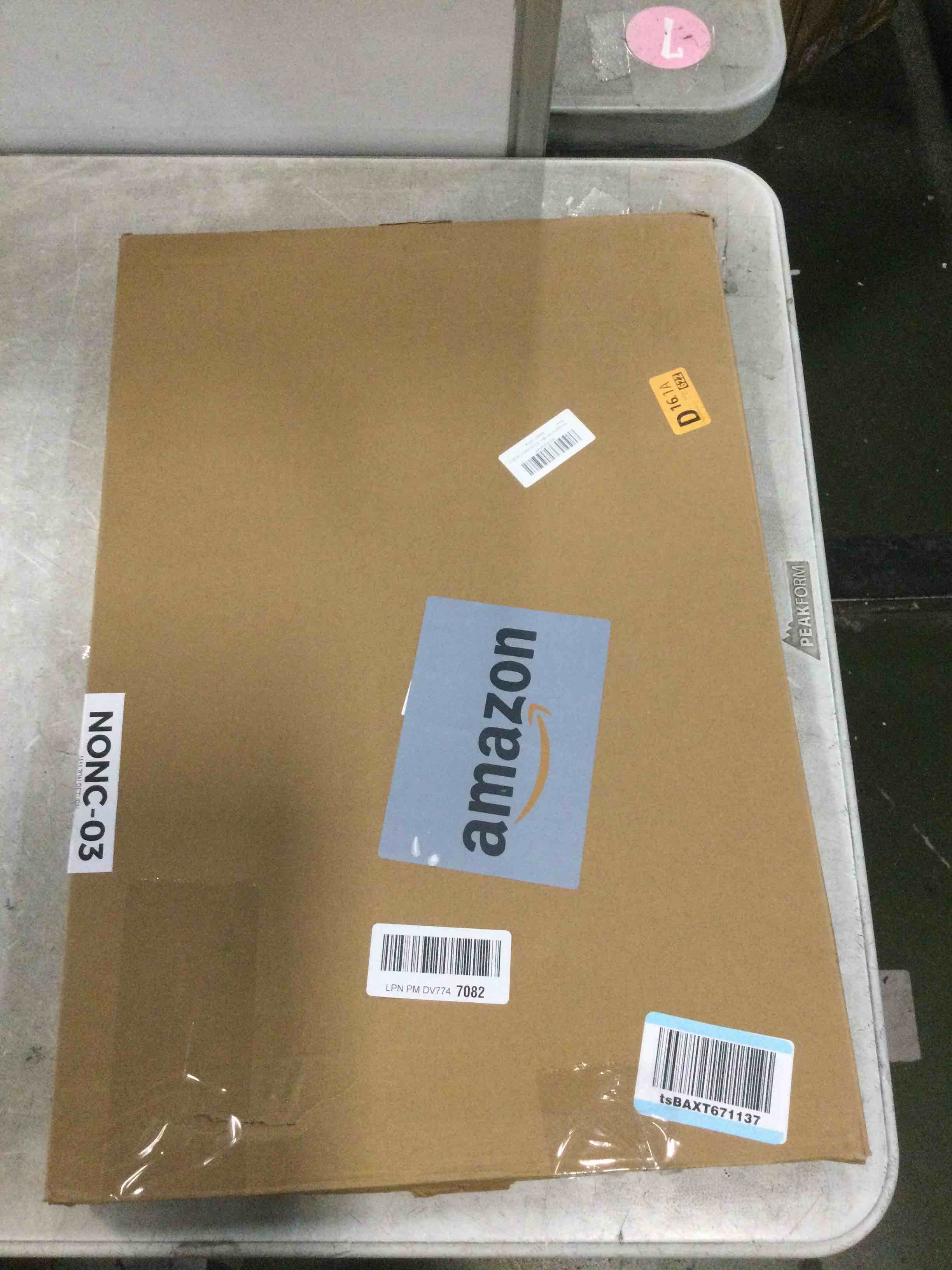 https://s3.amazonaws.com/lotting-images-prod/bidfta/PNK3464125_1746104766937.jpeg