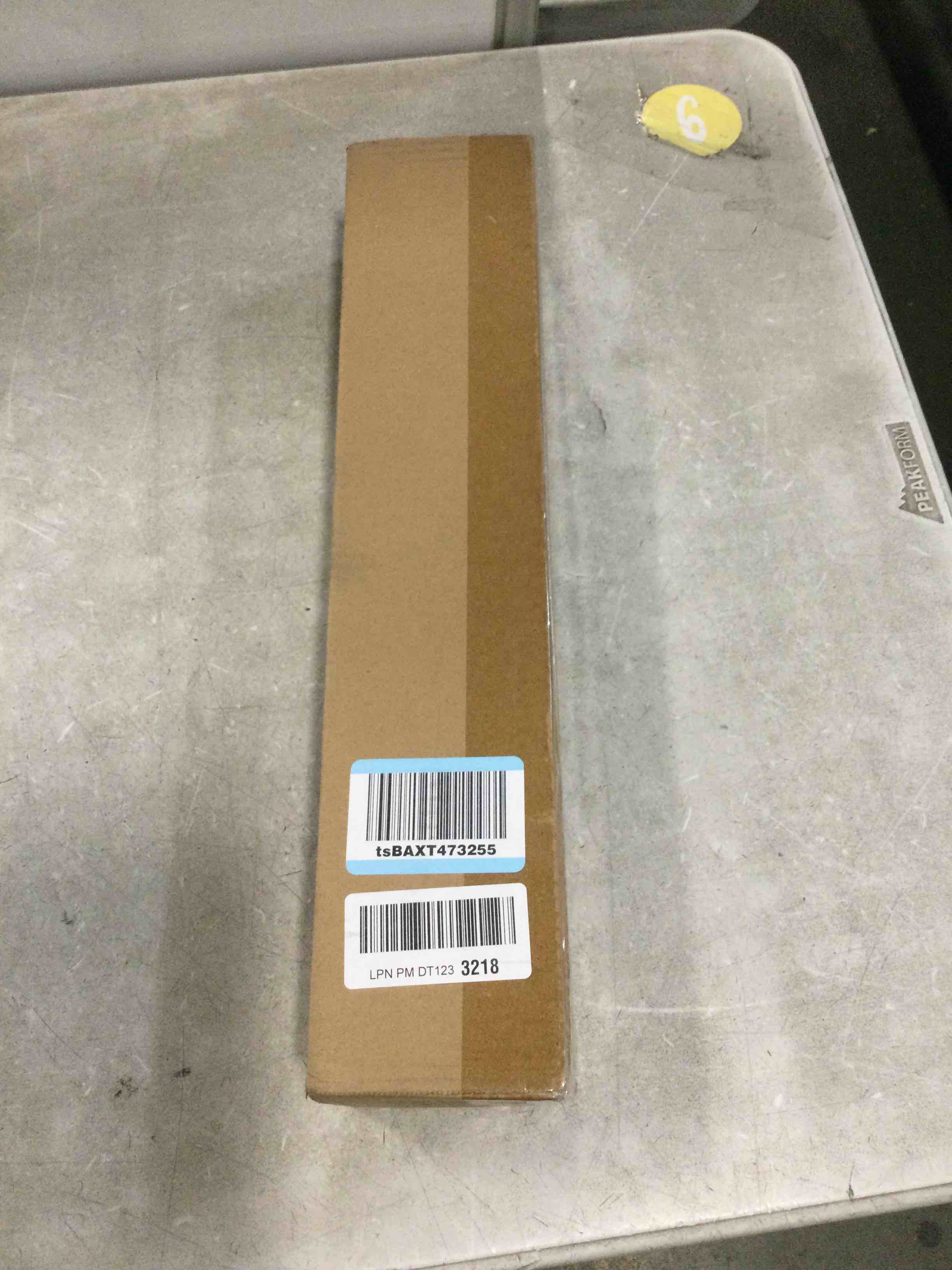 https://s3.amazonaws.com/lotting-images-prod/bidfta/PNK3464142_1746106067843.jpeg