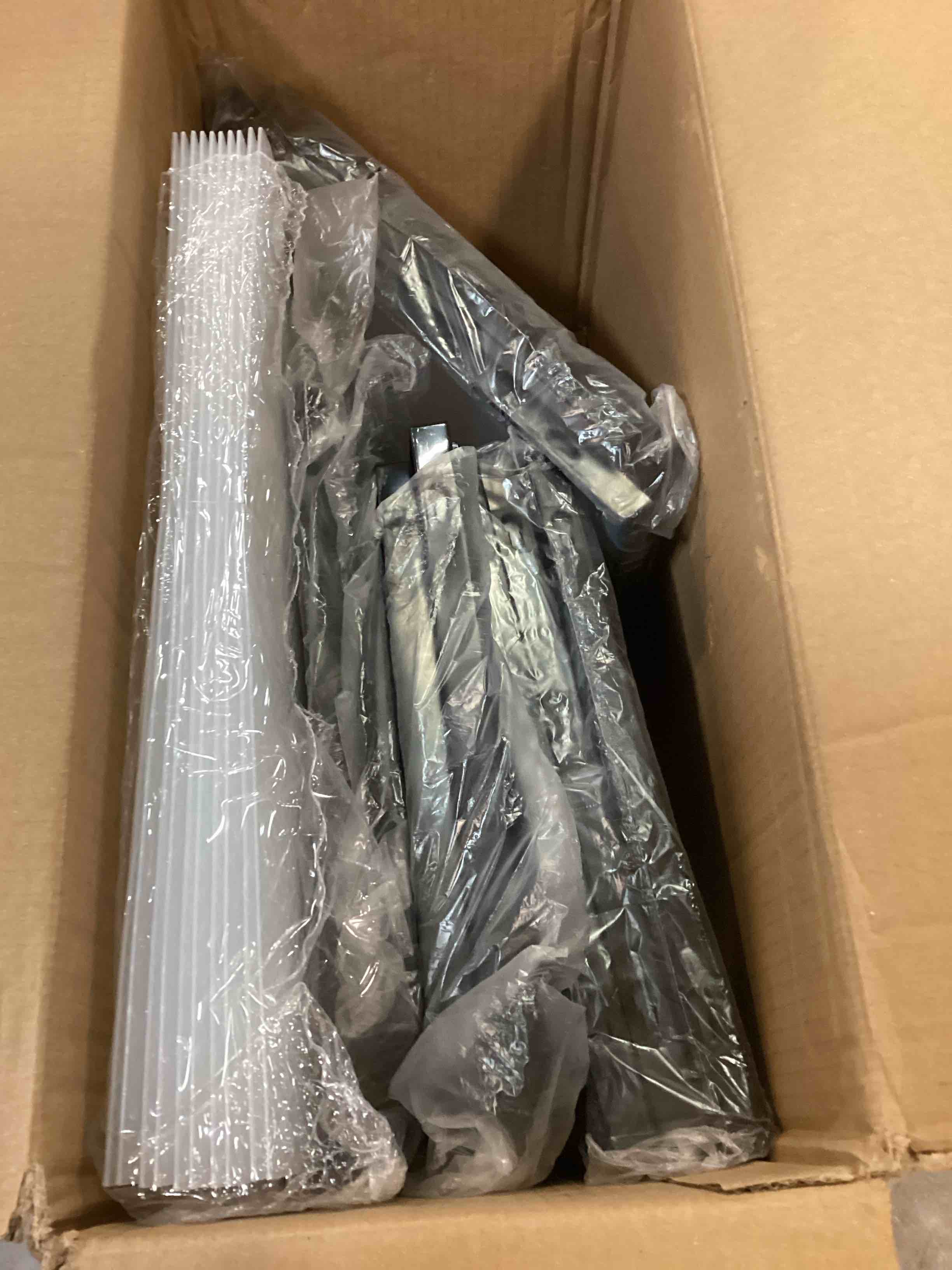https://s3.amazonaws.com/lotting-images-prod/bidfta/PNK3464597_1746535975061.jpeg