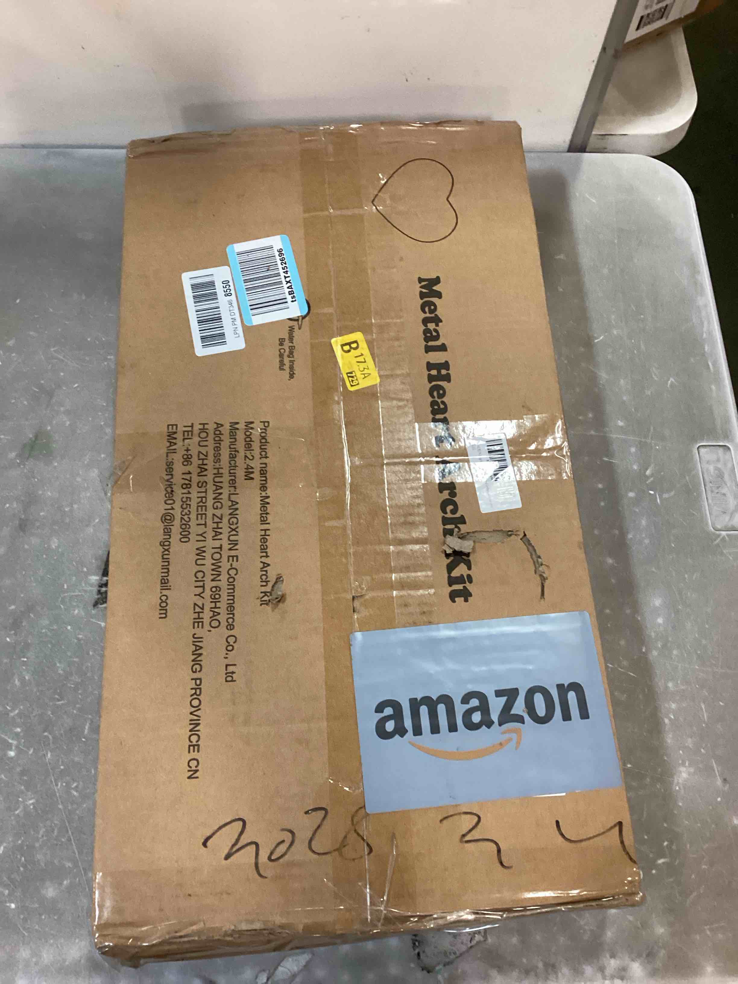 https://s3.amazonaws.com/lotting-images-prod/bidfta/PNK3464712_1746546683974.jpeg