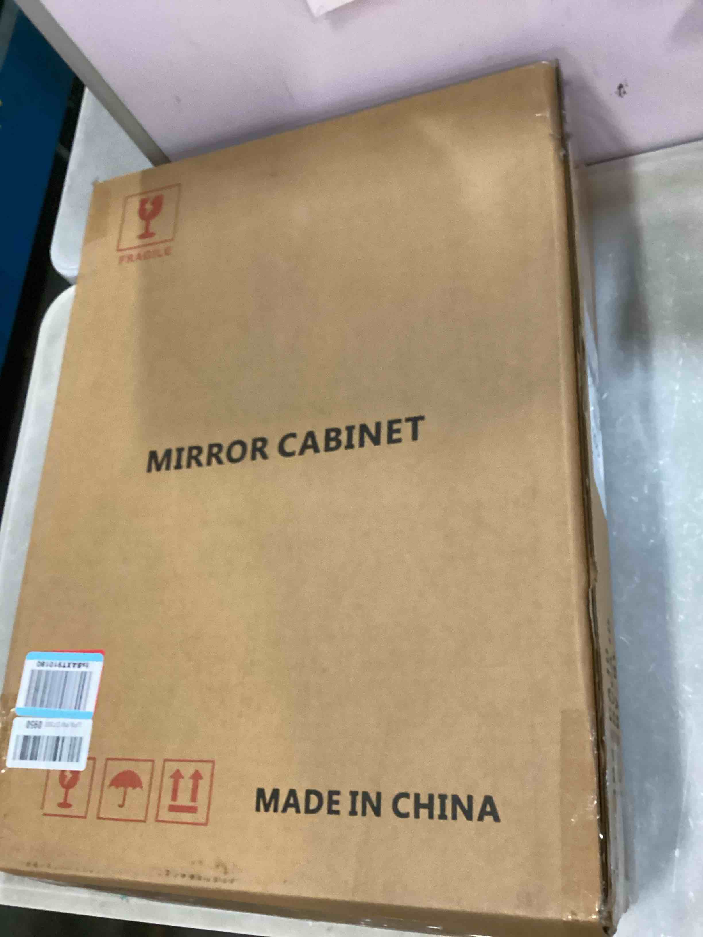 https://s3.amazonaws.com/lotting-images-prod/bidfta/PNK3464880_1746619290937.jpeg