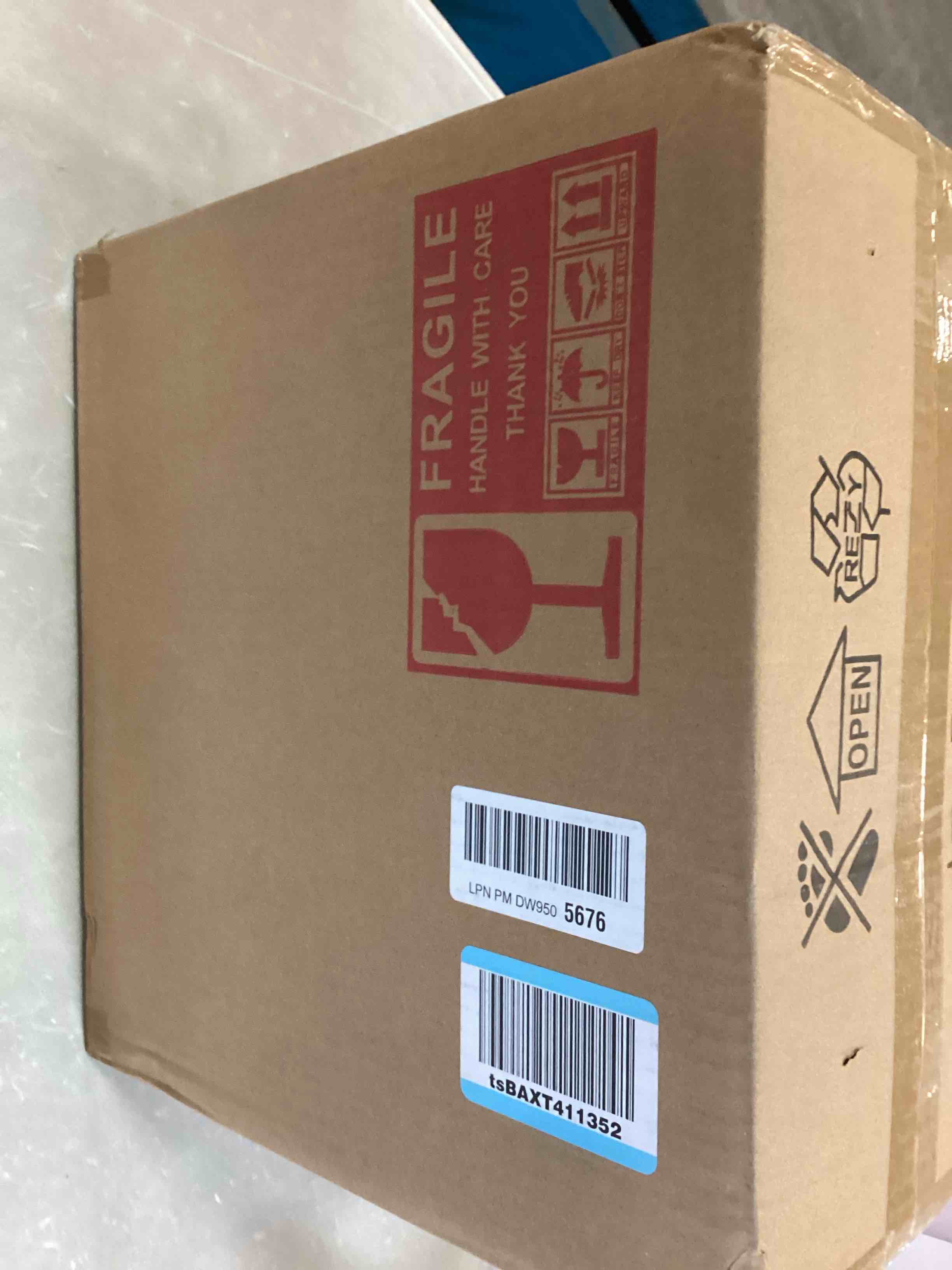 https://s3.amazonaws.com/lotting-images-prod/bidfta/PNK3464986_1746628522509.jpeg