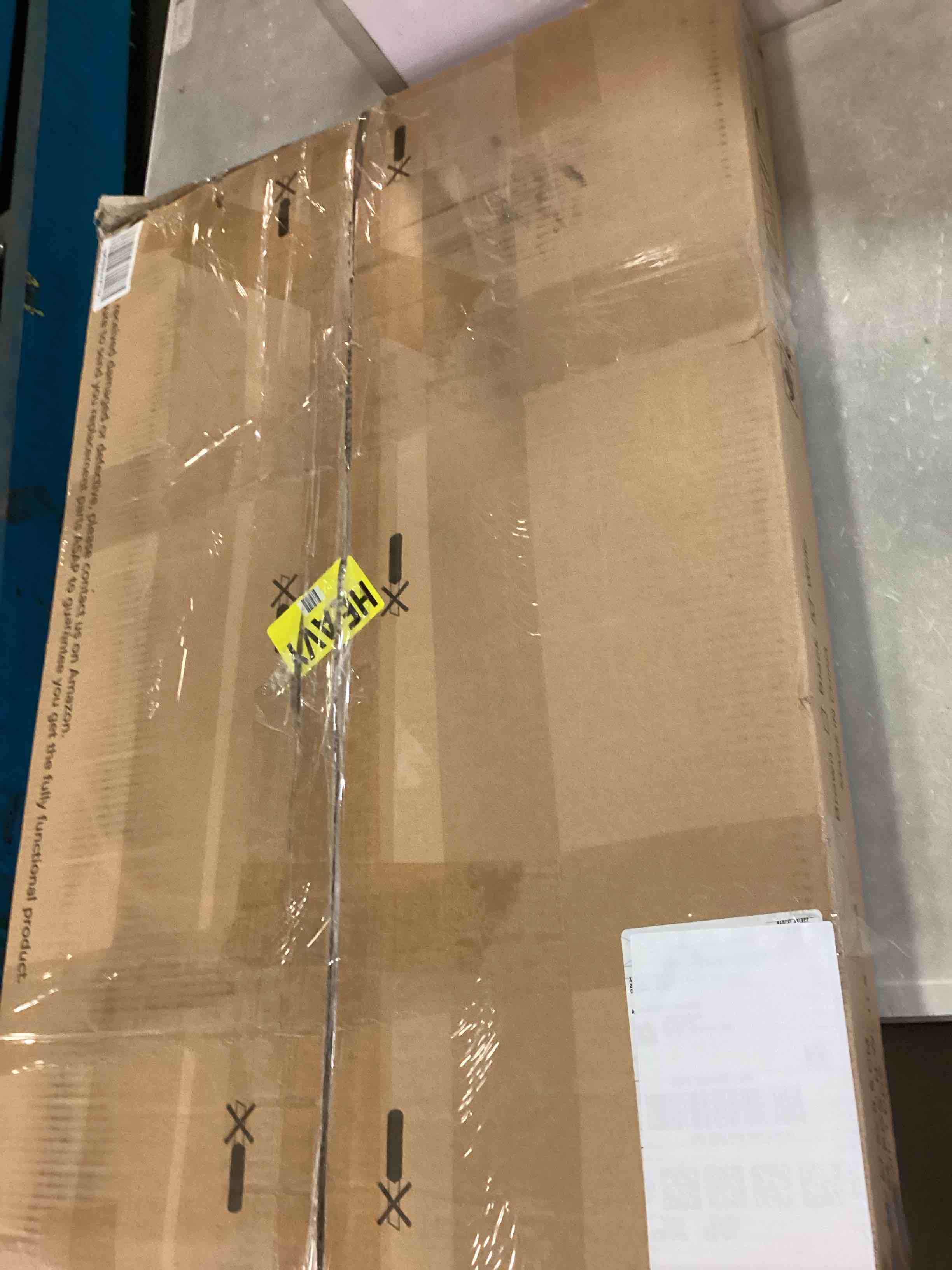 https://s3.amazonaws.com/lotting-images-prod/bidfta/PNK3465073_1746639312249.jpeg