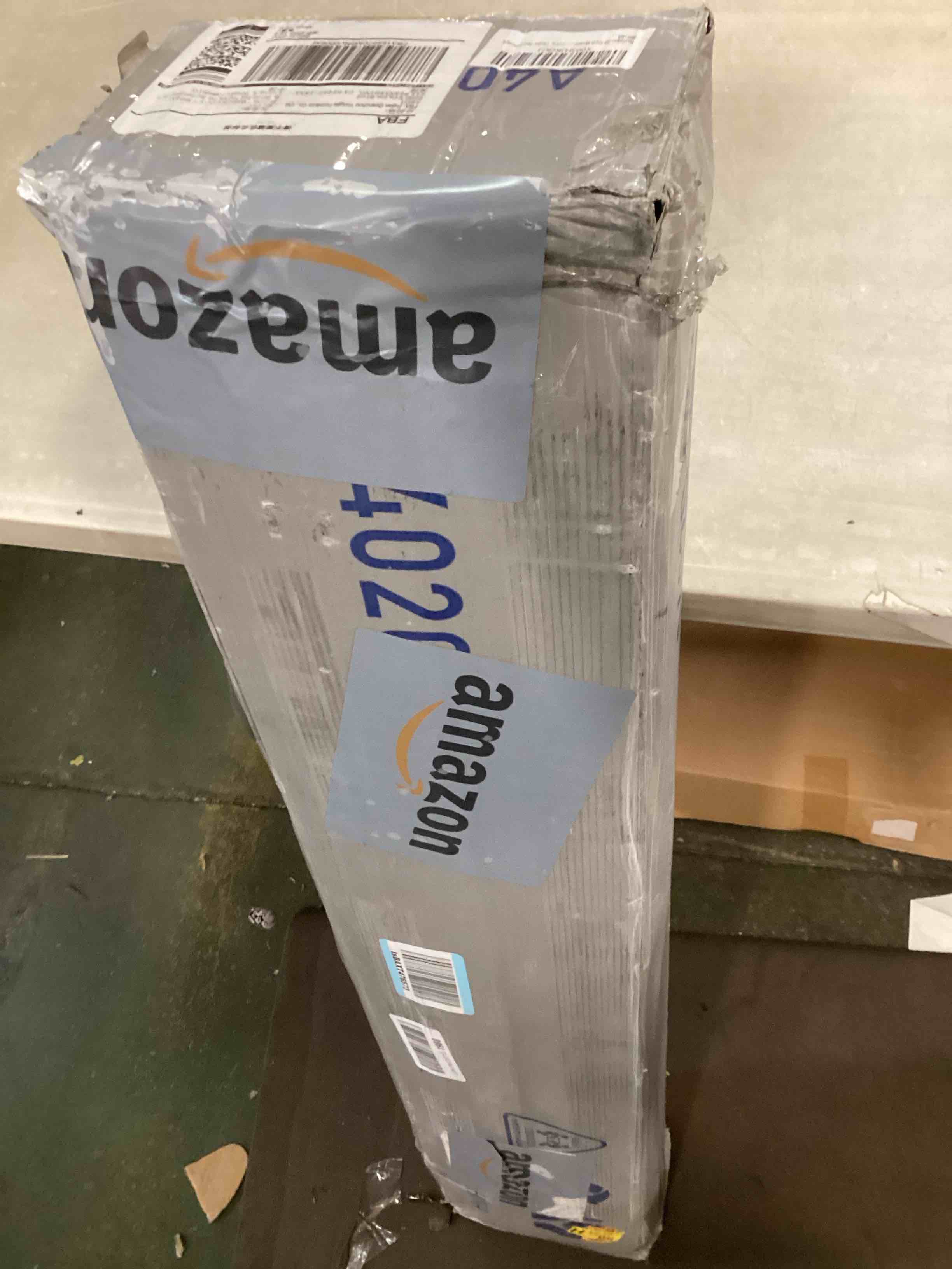 https://s3.amazonaws.com/lotting-images-prod/bidfta/PNK3465484_1746795505968.jpeg