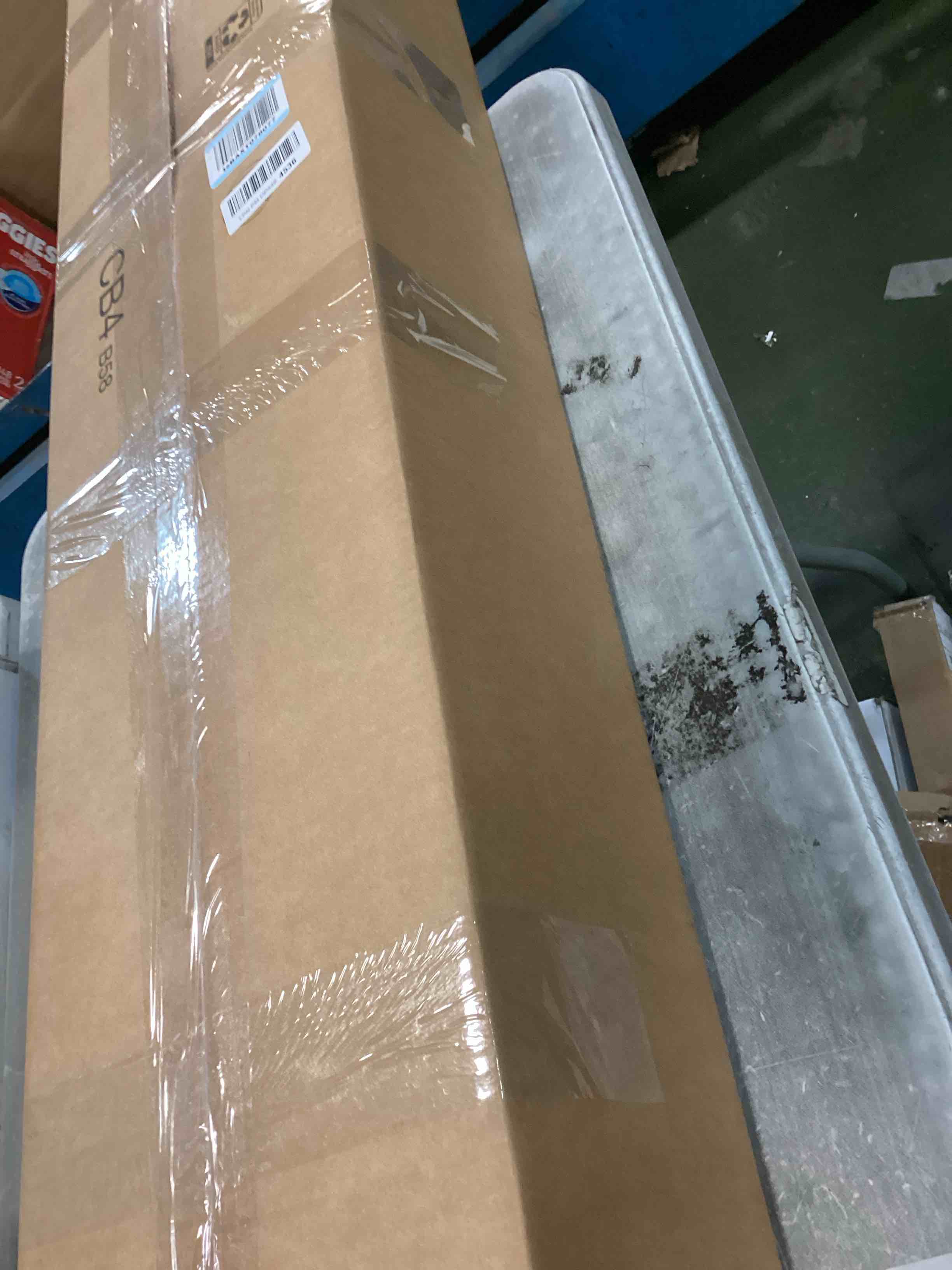 https://s3.amazonaws.com/lotting-images-prod/bidfta/PNK3465974_1747073070652.jpeg