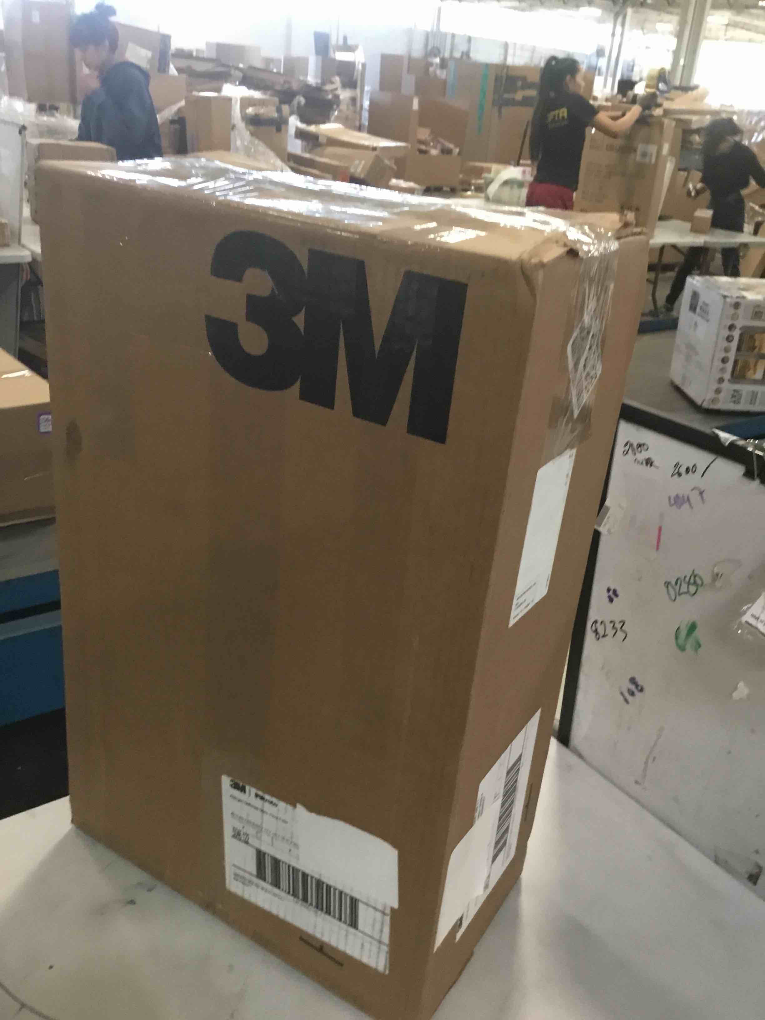 https://s3.amazonaws.com/lotting-images-prod/bidfta/PNK3466227_1745410573511.jpeg