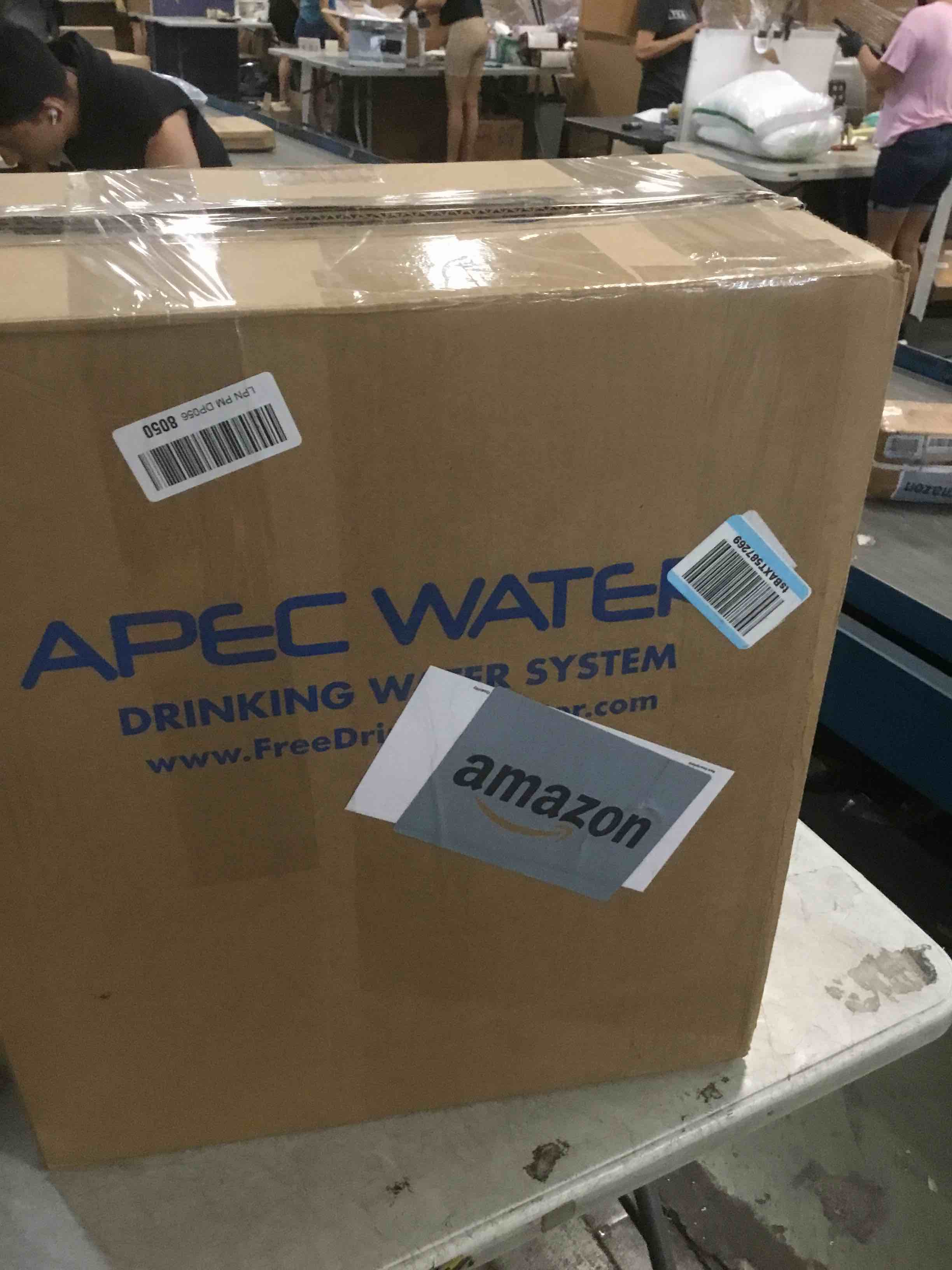 https://s3.amazonaws.com/lotting-images-prod/bidfta/PNK3466414_1745498576509.jpeg