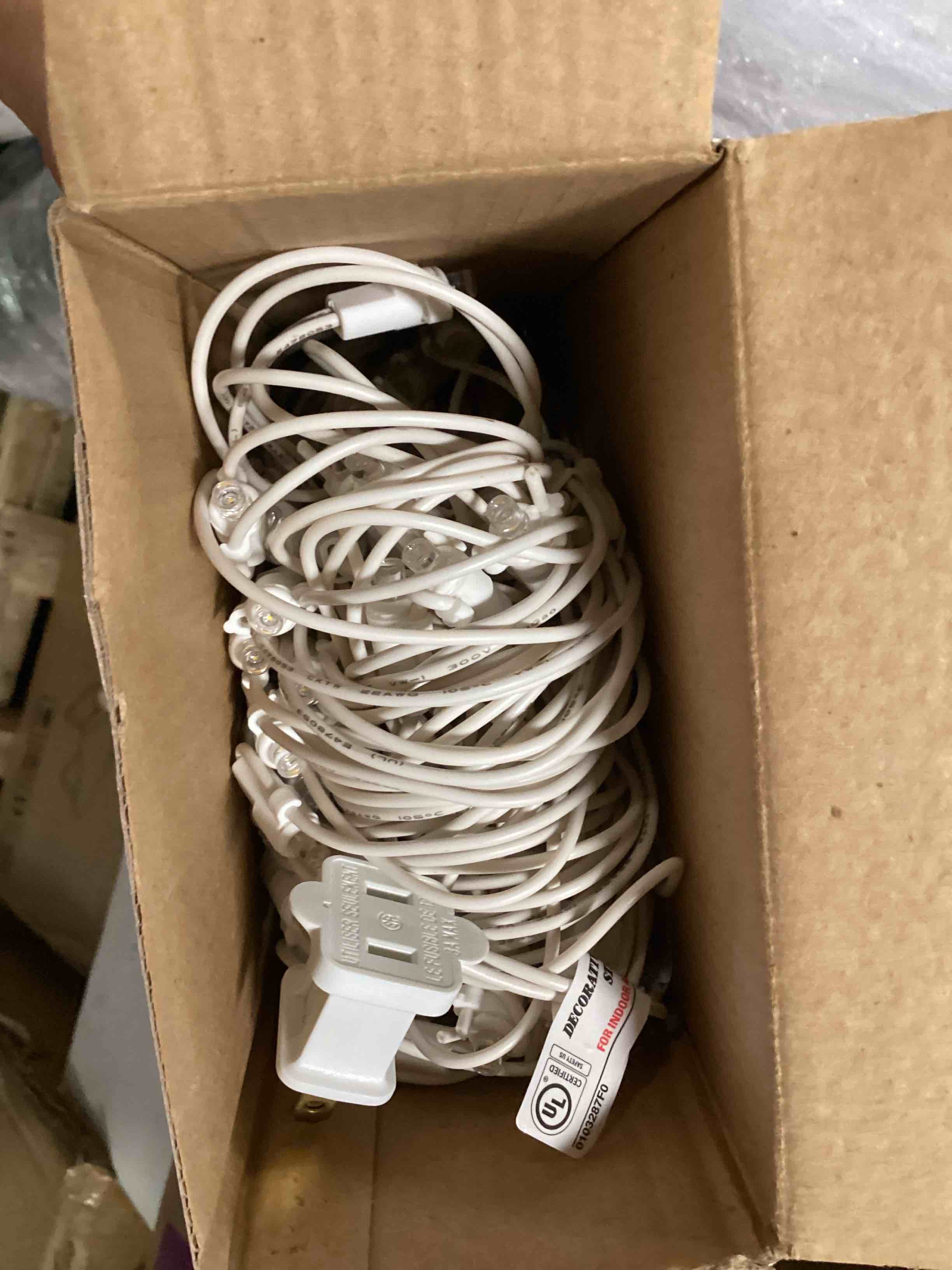 https://s3.amazonaws.com/lotting-images-prod/bidfta/PNK3466806_1745940633625.jpeg