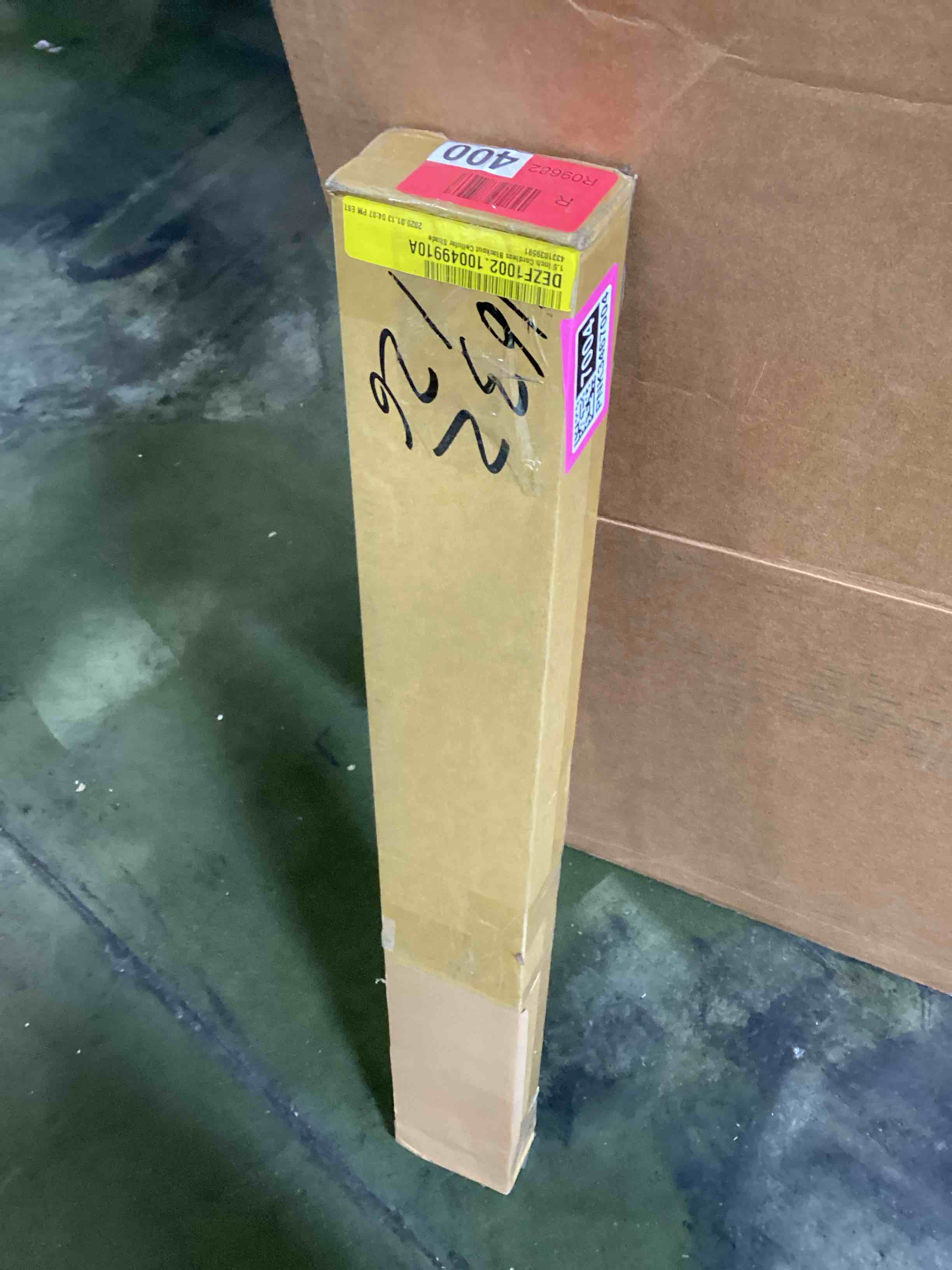 https://s3.amazonaws.com/lotting-images-prod/bidfta/PNK3467004_1745956811293.jpeg